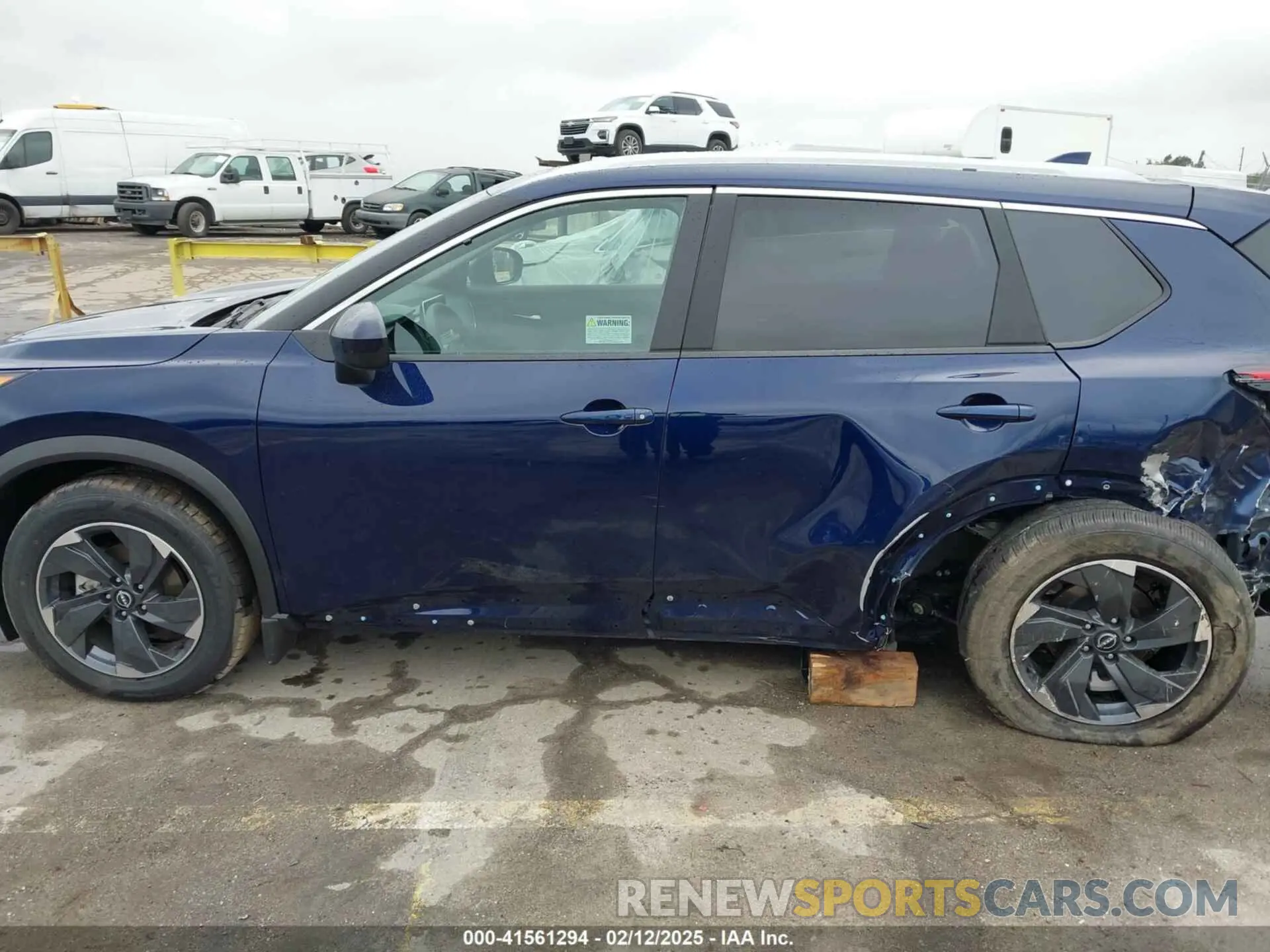 14 Photograph of a damaged car 5N1BT3BA2RC739207 NISSAN ROGUE 2024