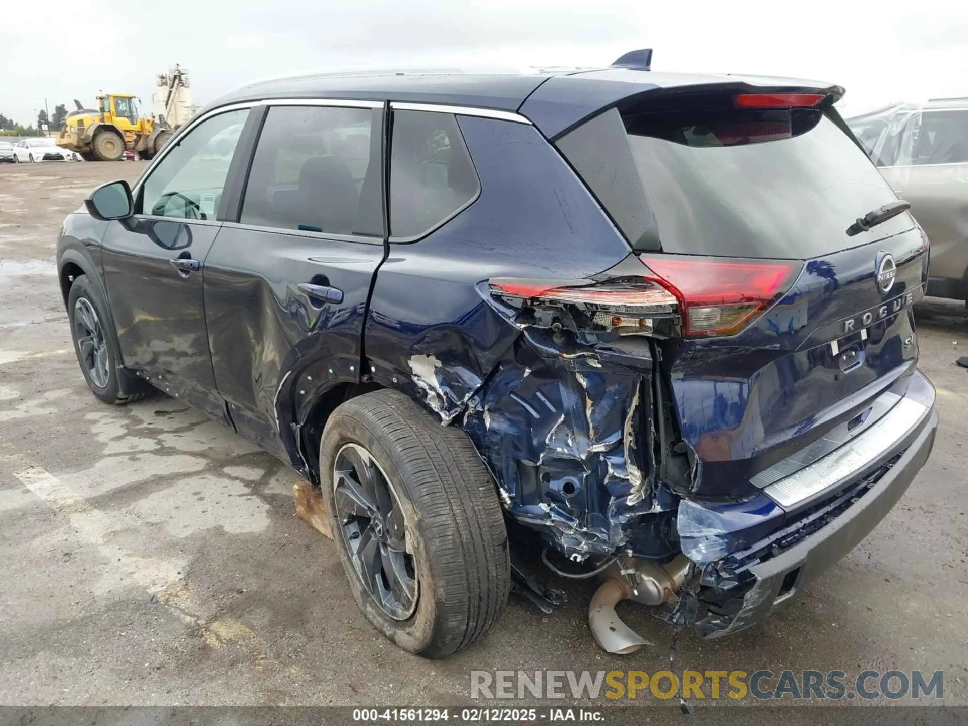 3 Photograph of a damaged car 5N1BT3BA2RC739207 NISSAN ROGUE 2024