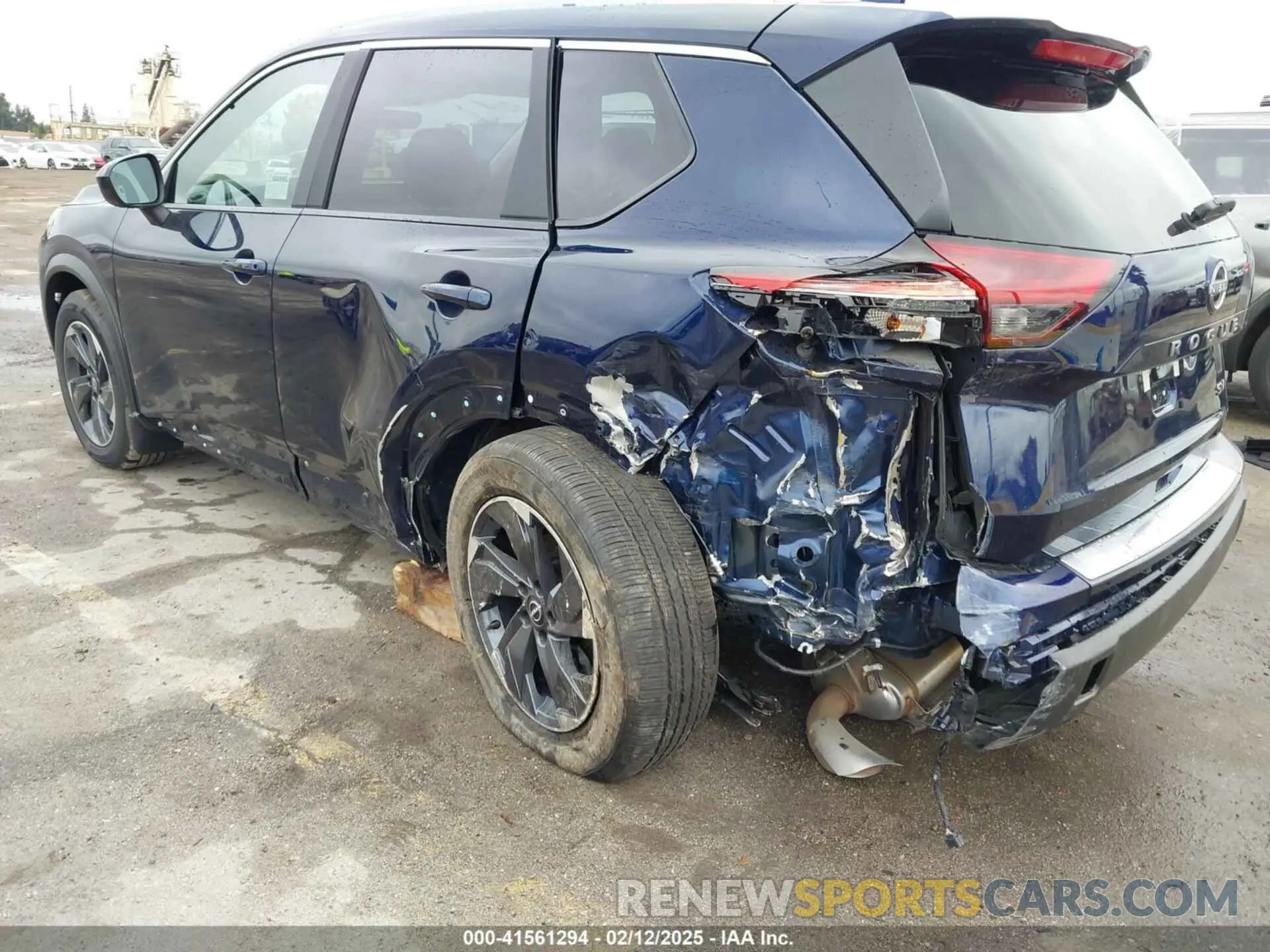 6 Photograph of a damaged car 5N1BT3BA2RC739207 NISSAN ROGUE 2024