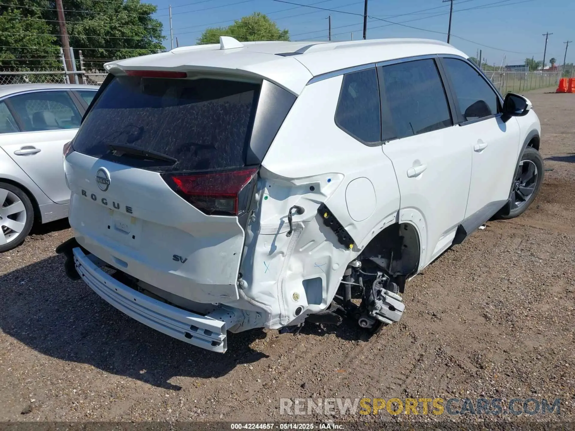 4 Photograph of a damaged car 5N1BT3BA2RC754709 NISSAN ROGUE 2024