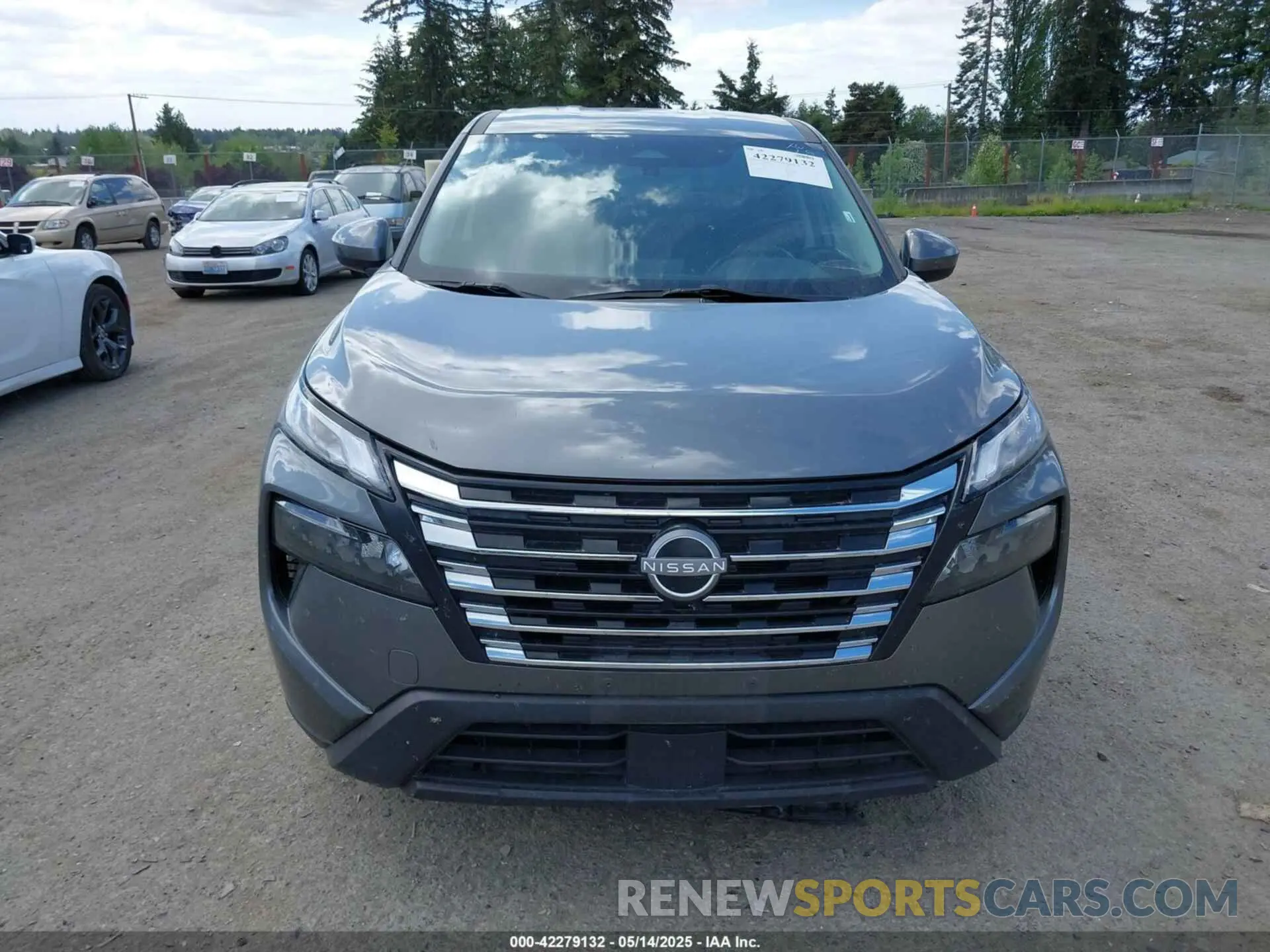 12 Photograph of a damaged car 5N1BT3BA3RC672598 NISSAN ROGUE 2024