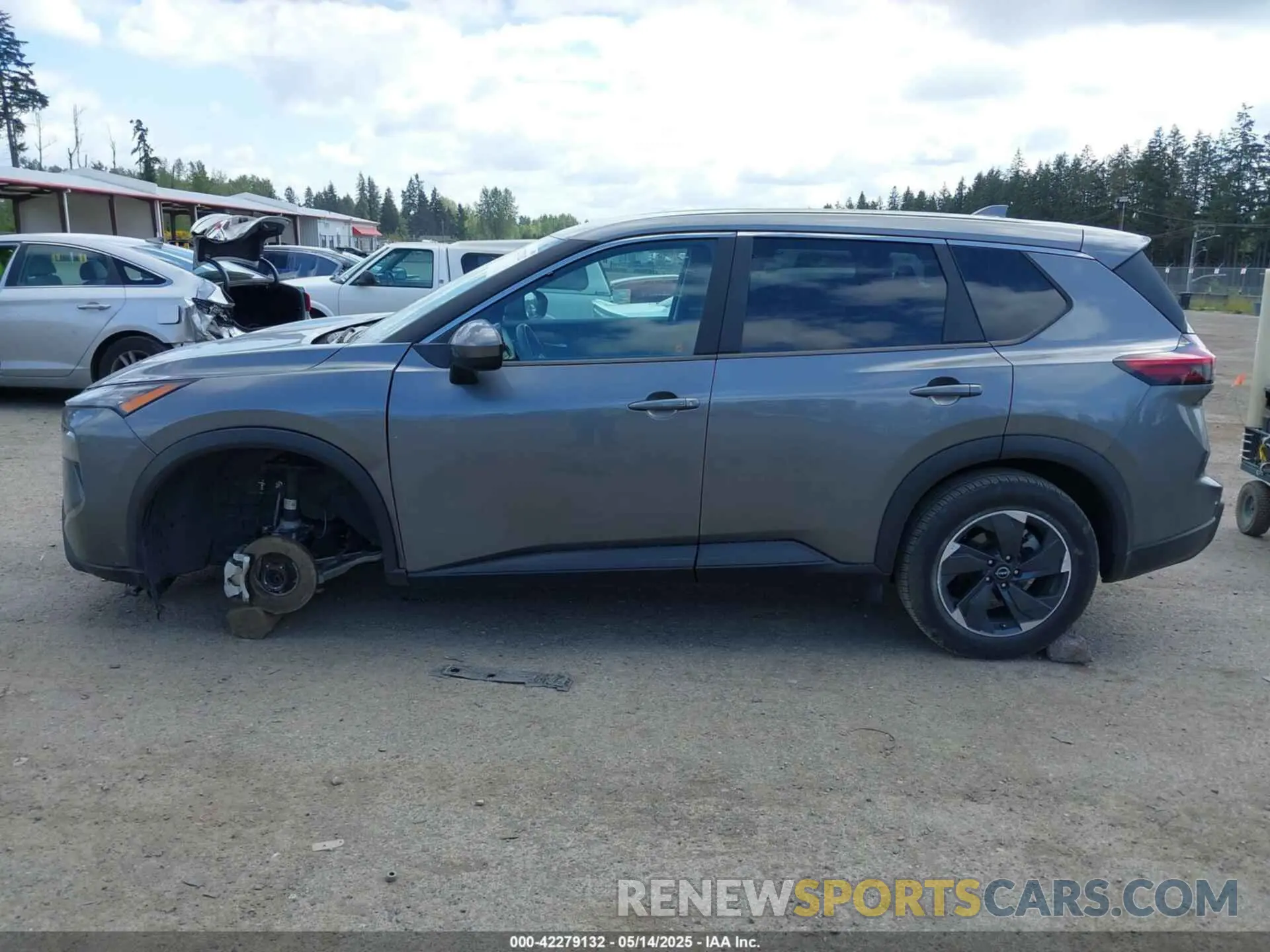 14 Photograph of a damaged car 5N1BT3BA3RC672598 NISSAN ROGUE 2024