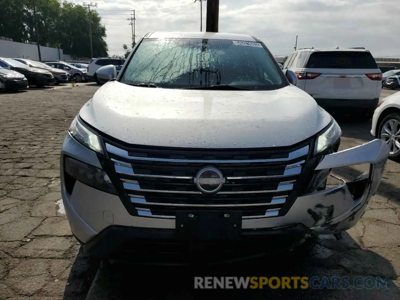 5 Photograph of a damaged car 5N1BT3BA3RC686453 NISSAN ROGUE 2024