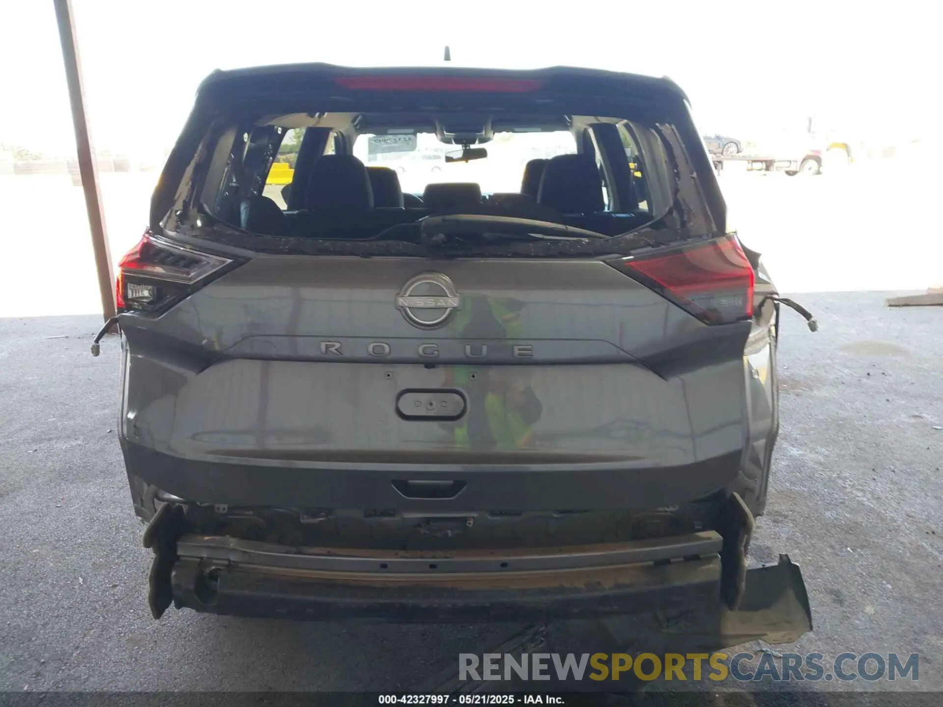 17 Photograph of a damaged car 5N1BT3BA5RC683943 NISSAN ROGUE 2024