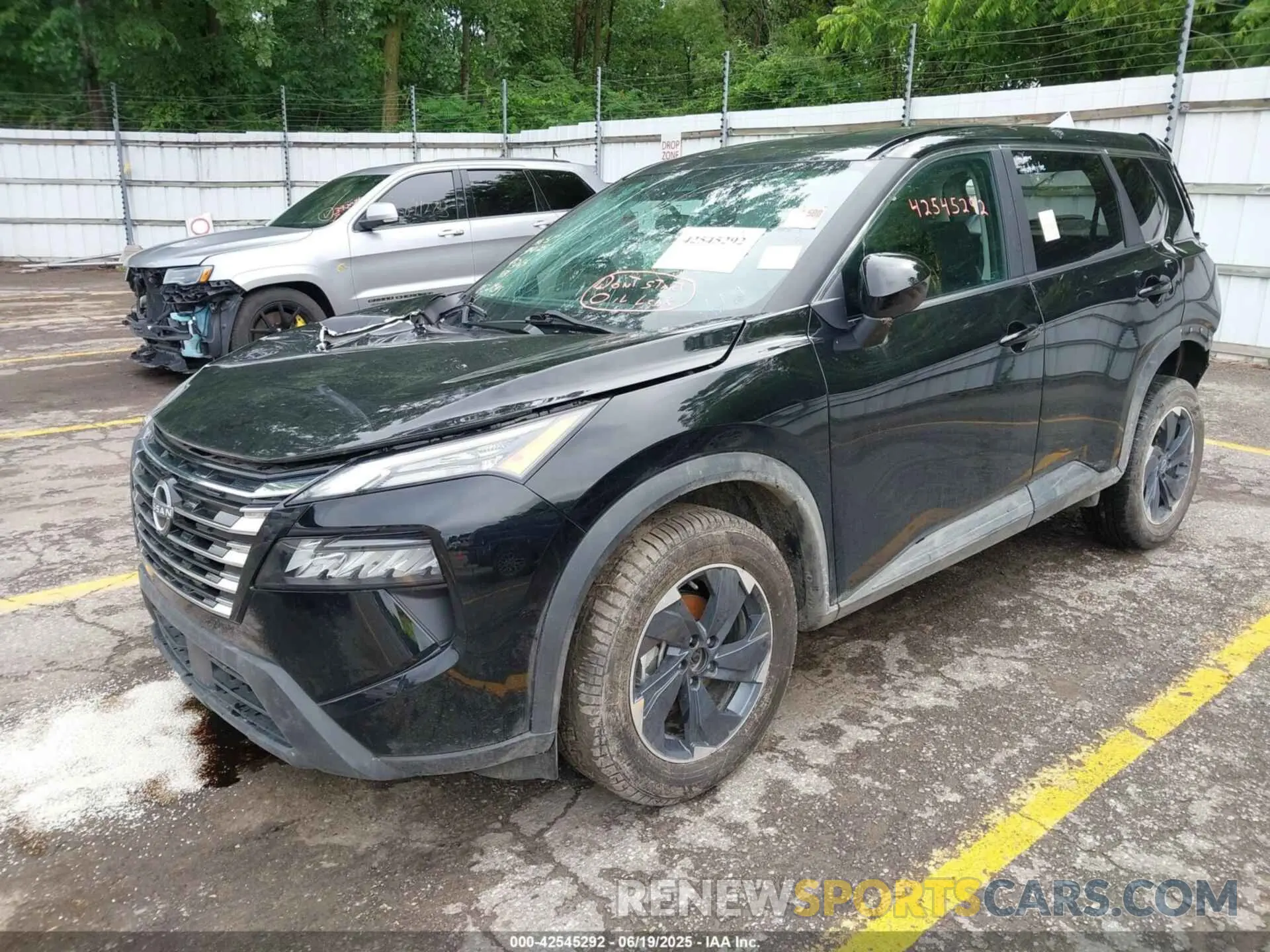 2 Photograph of a damaged car 5N1BT3BA6RC689265 NISSAN ROGUE 2024