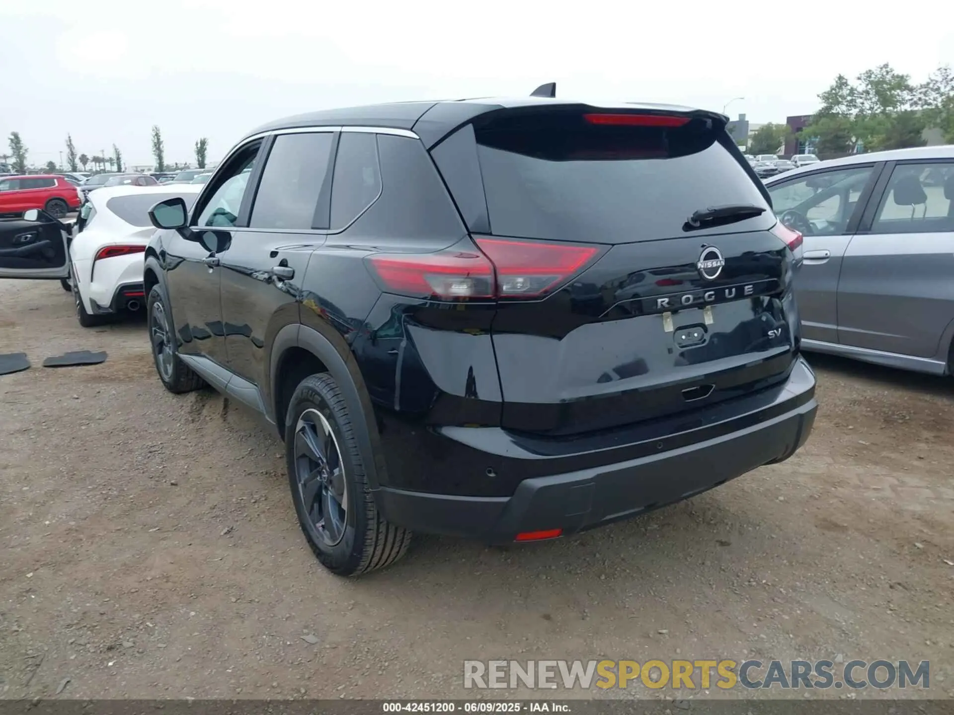 3 Фотография поврежденного автомобиля 5N1BT3BA6RC695969 NISSAN ROGUE 2024