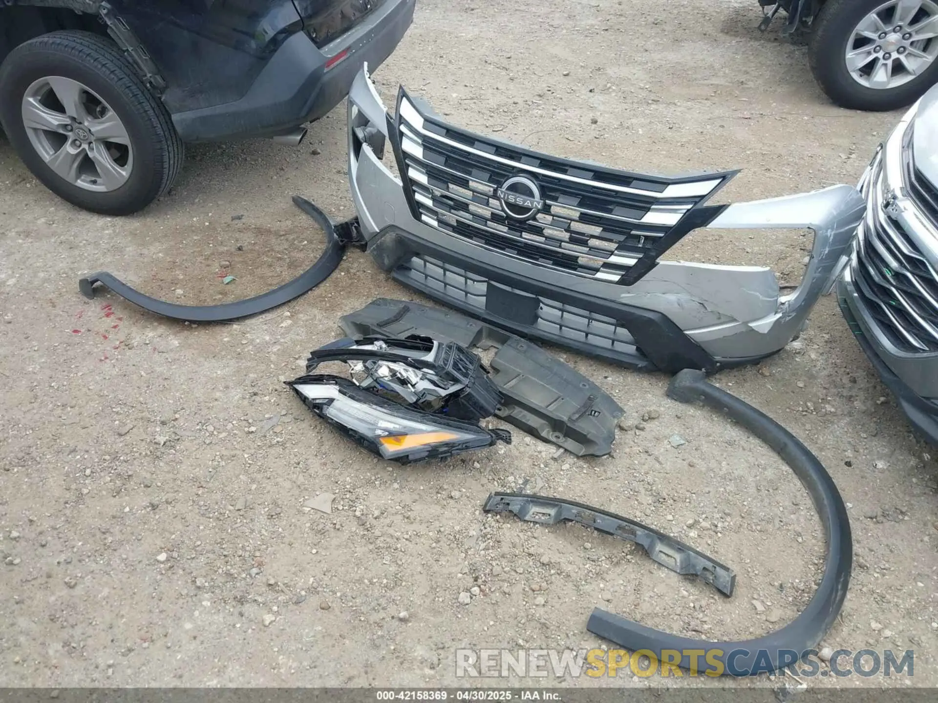 12 Photograph of a damaged car 5N1BT3BA7RC677593 NISSAN ROGUE 2024