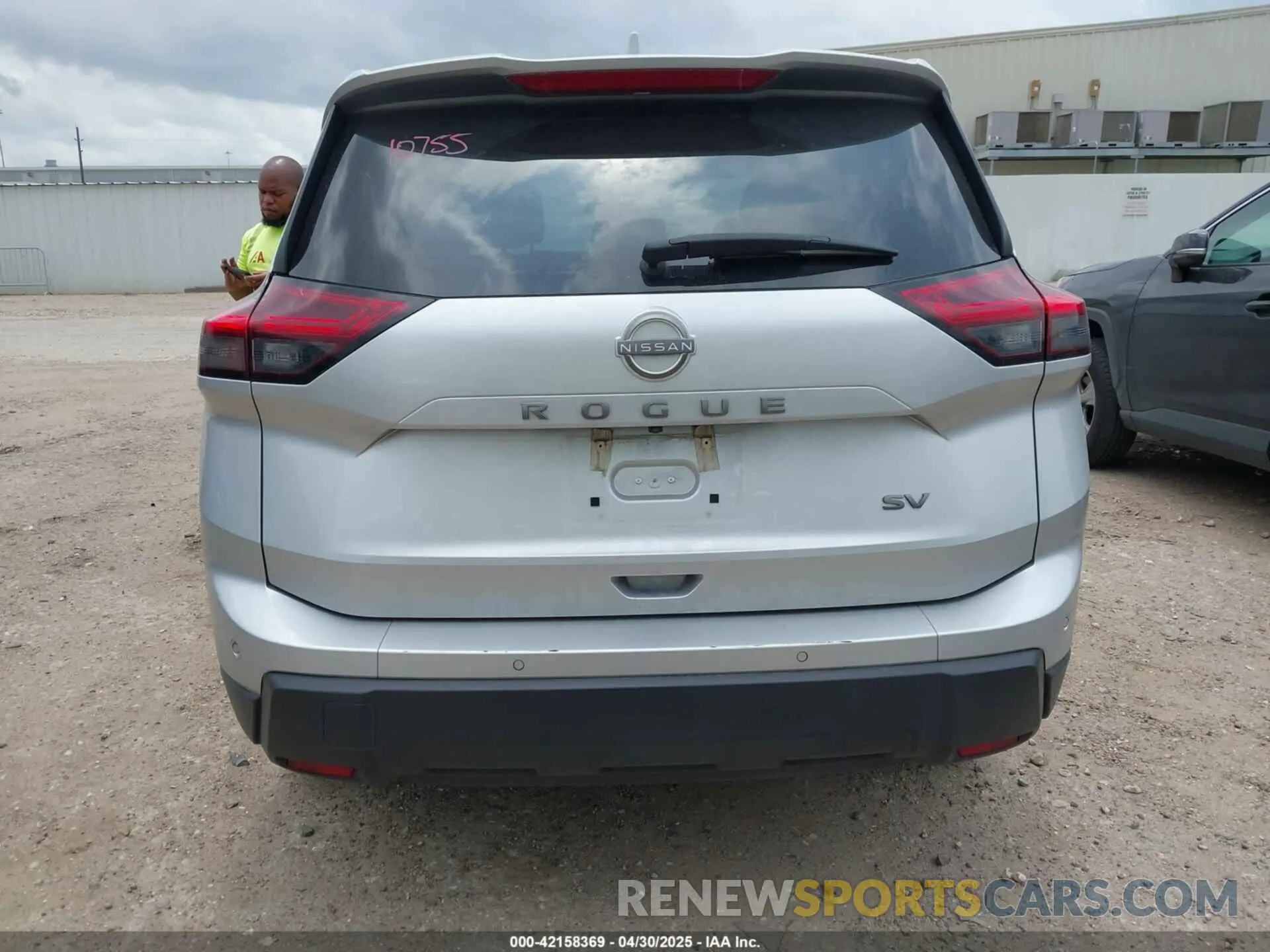 17 Photograph of a damaged car 5N1BT3BA7RC677593 NISSAN ROGUE 2024
