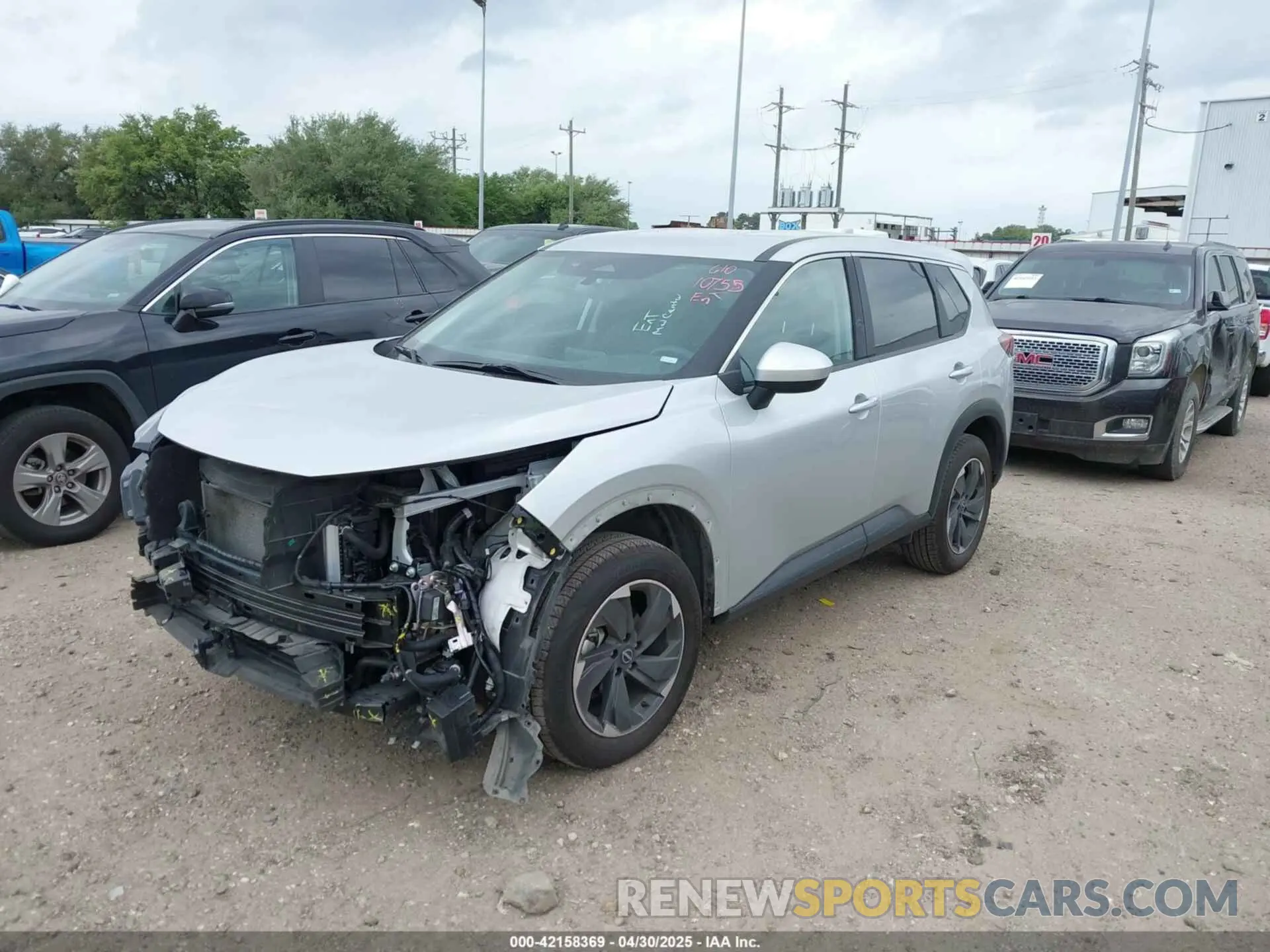 2 Photograph of a damaged car 5N1BT3BA7RC677593 NISSAN ROGUE 2024