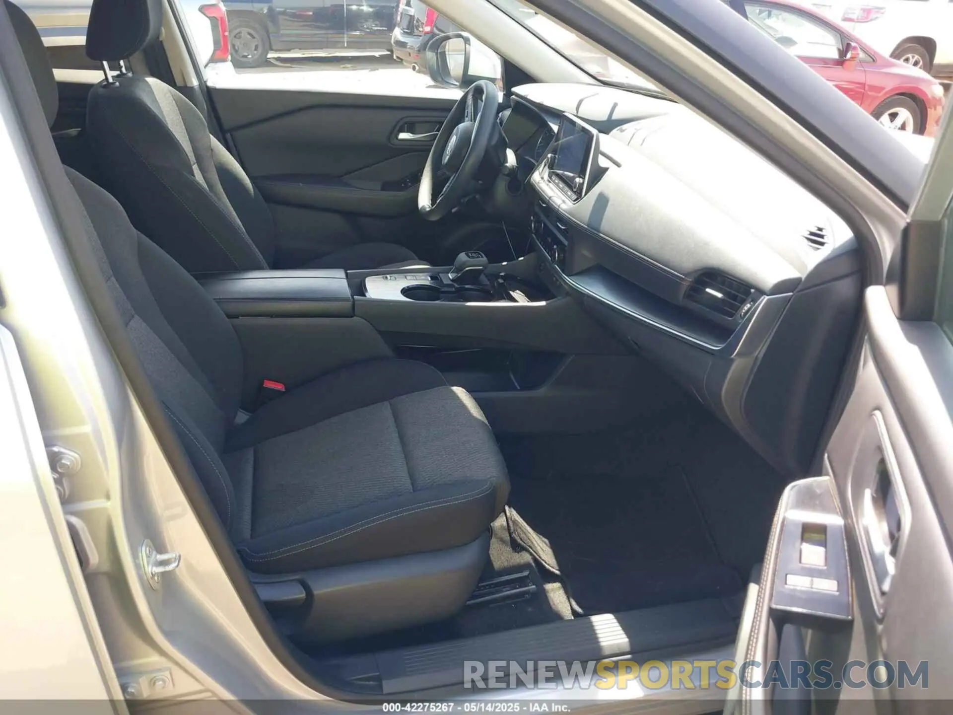 5 Фотография поврежденного автомобиля 5N1BT3BA7RC681000 NISSAN ROGUE 2024