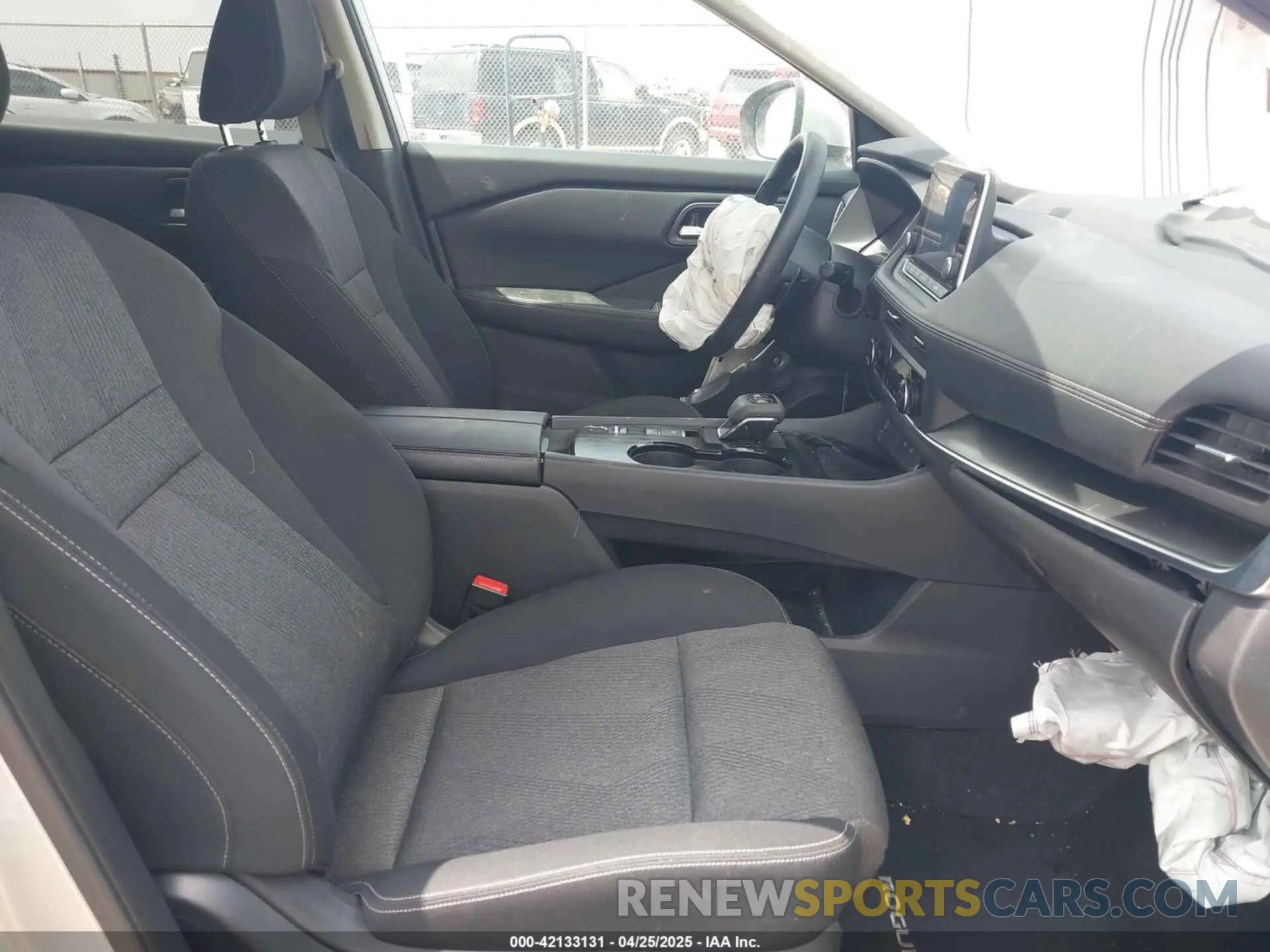 5 Фотография поврежденного автомобиля 5N1BT3BA8RC677554 NISSAN ROGUE 2024