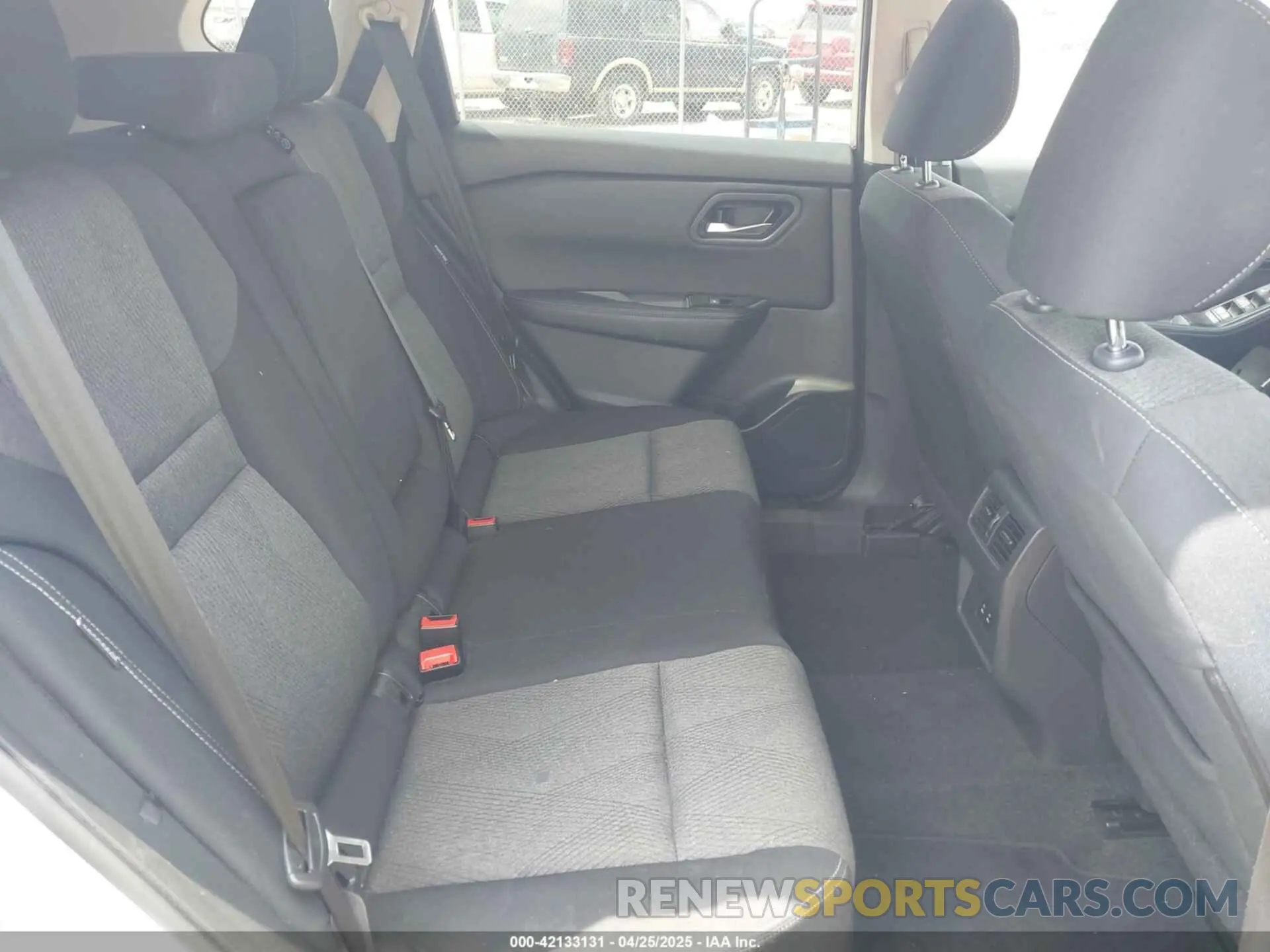 8 Фотография поврежденного автомобиля 5N1BT3BA8RC677554 NISSAN ROGUE 2024