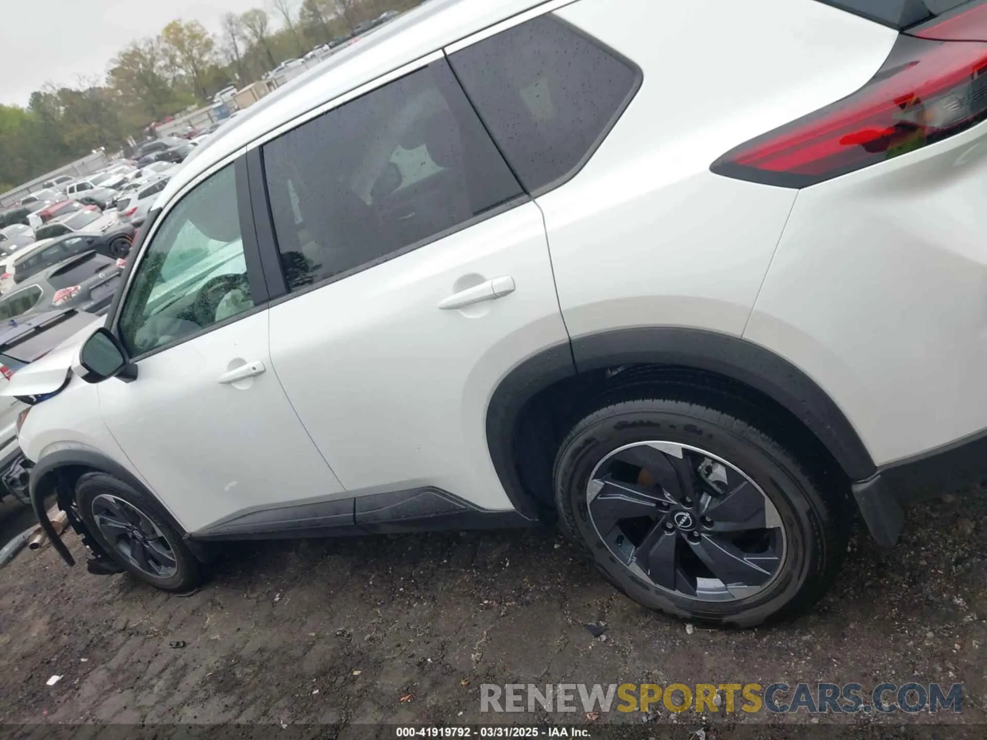 15 Photograph of a damaged car 5N1BT3BA8RC751023 NISSAN ROGUE 2024