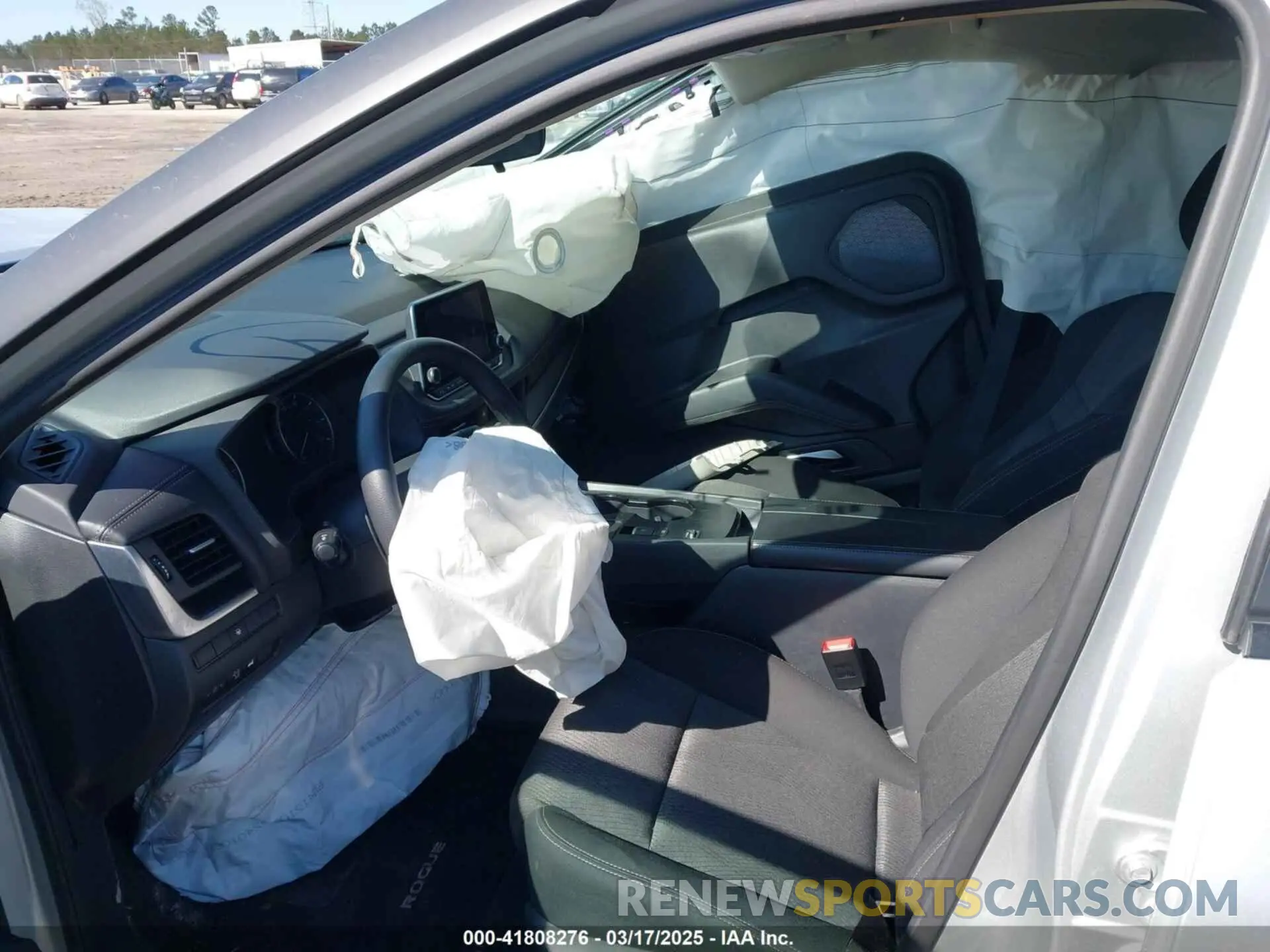 5 Photograph of a damaged car 5N1BT3BA9RC692645 NISSAN ROGUE 2024