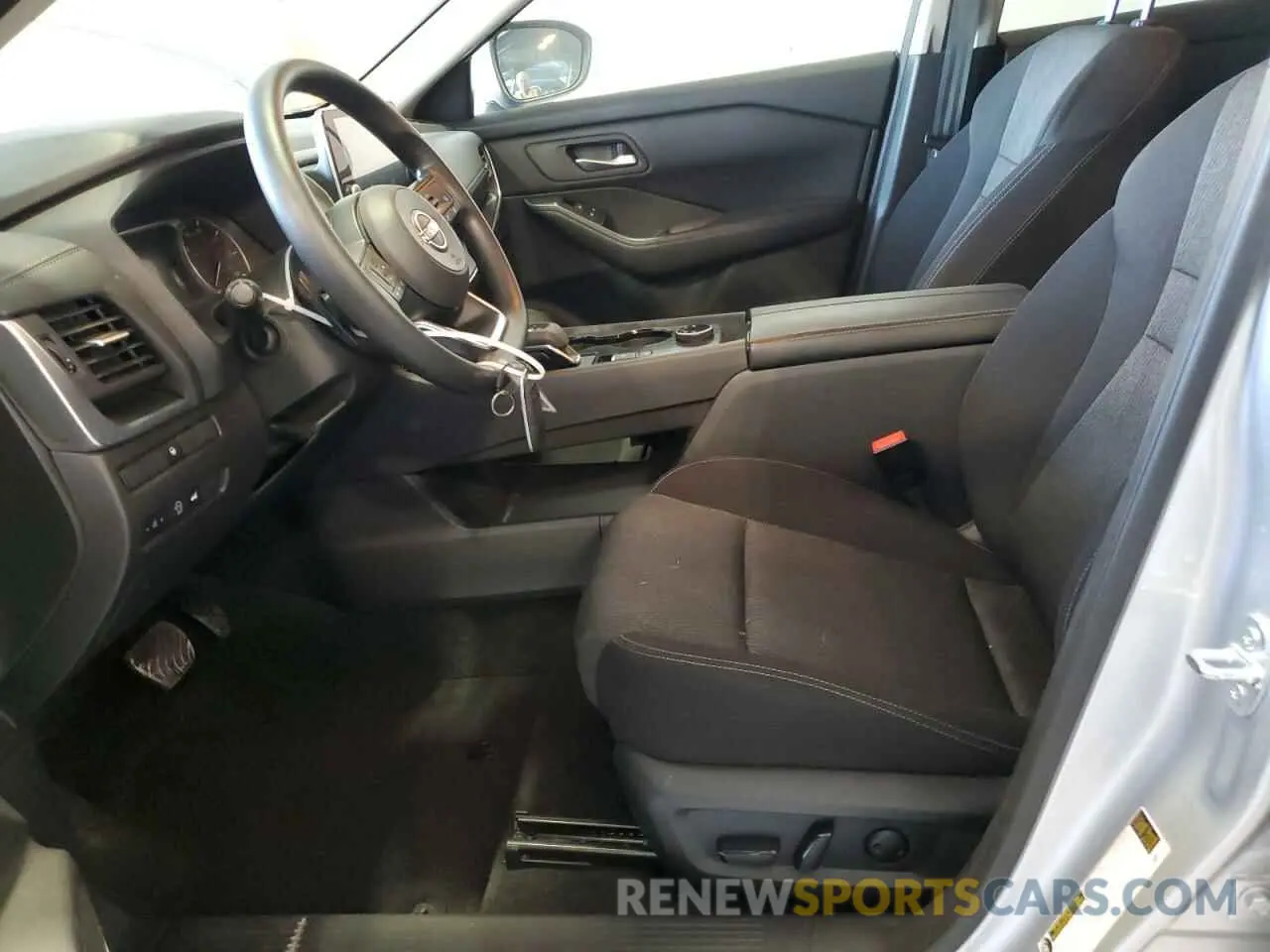 7 Photograph of a damaged car 5N1BT3BB1RC681695 NISSAN ROGUE 2024