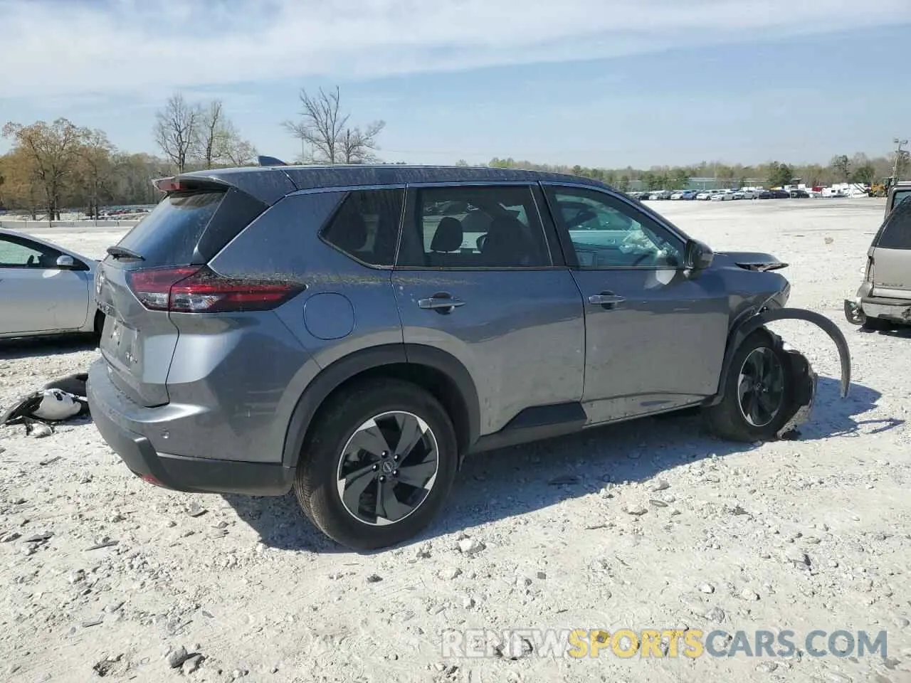 3 Photograph of a damaged car 5N1BT3BB3RC682105 NISSAN ROGUE 2024