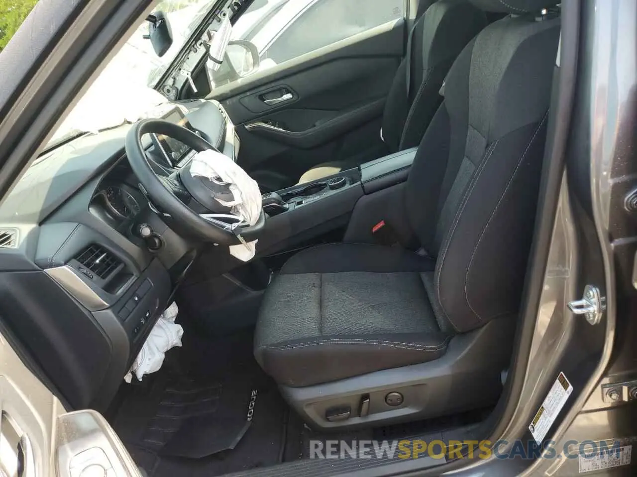 7 Photograph of a damaged car 5N1BT3BB3RC682105 NISSAN ROGUE 2024