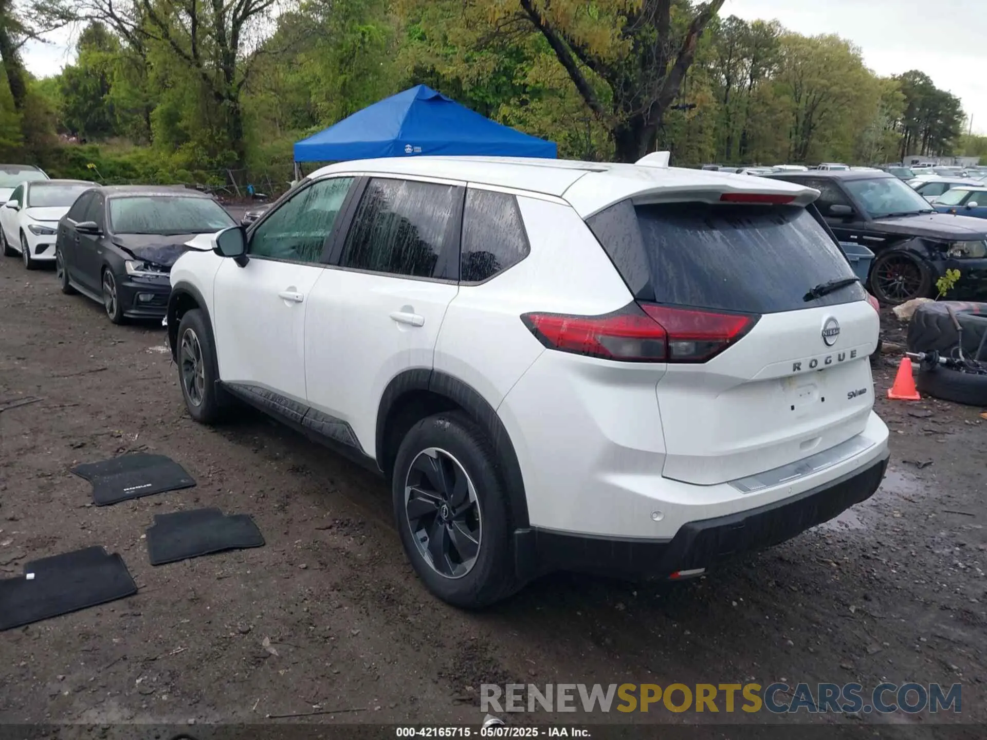 3 Photograph of a damaged car 5N1BT3BB3RC751536 NISSAN ROGUE 2024