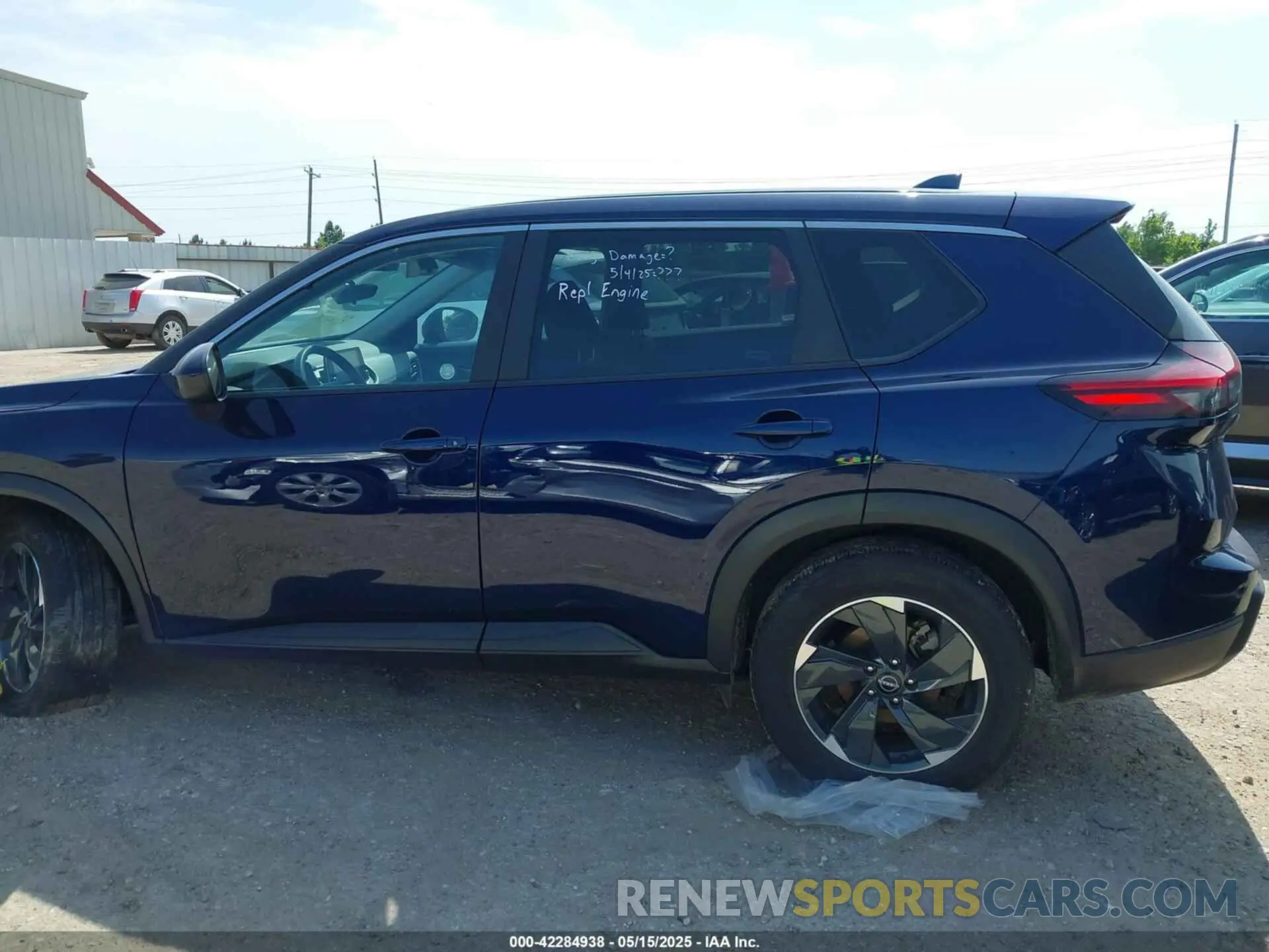 14 Photograph of a damaged car 5N1BT3BB4RC691802 NISSAN ROGUE 2024