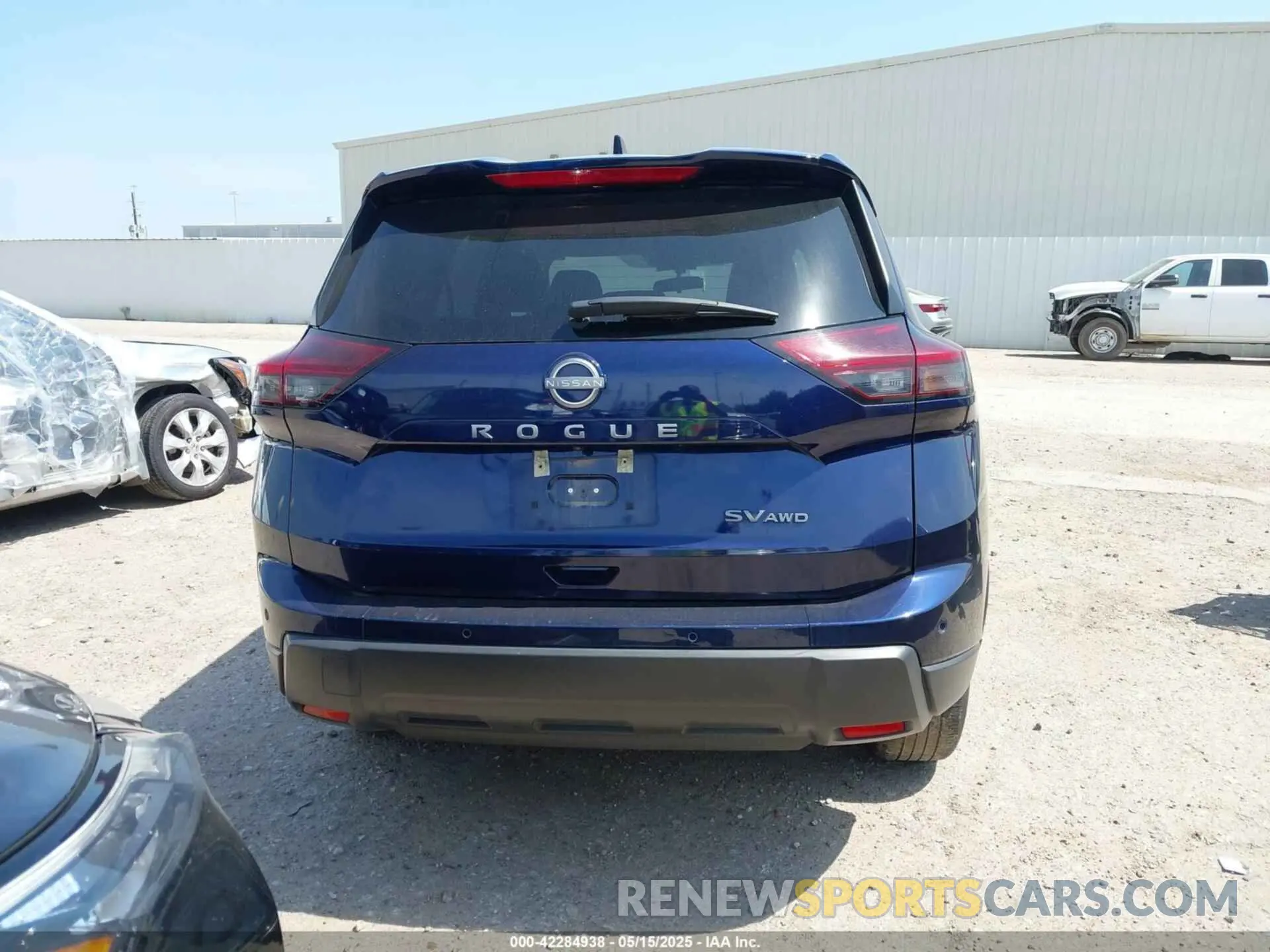 16 Photograph of a damaged car 5N1BT3BB4RC691802 NISSAN ROGUE 2024