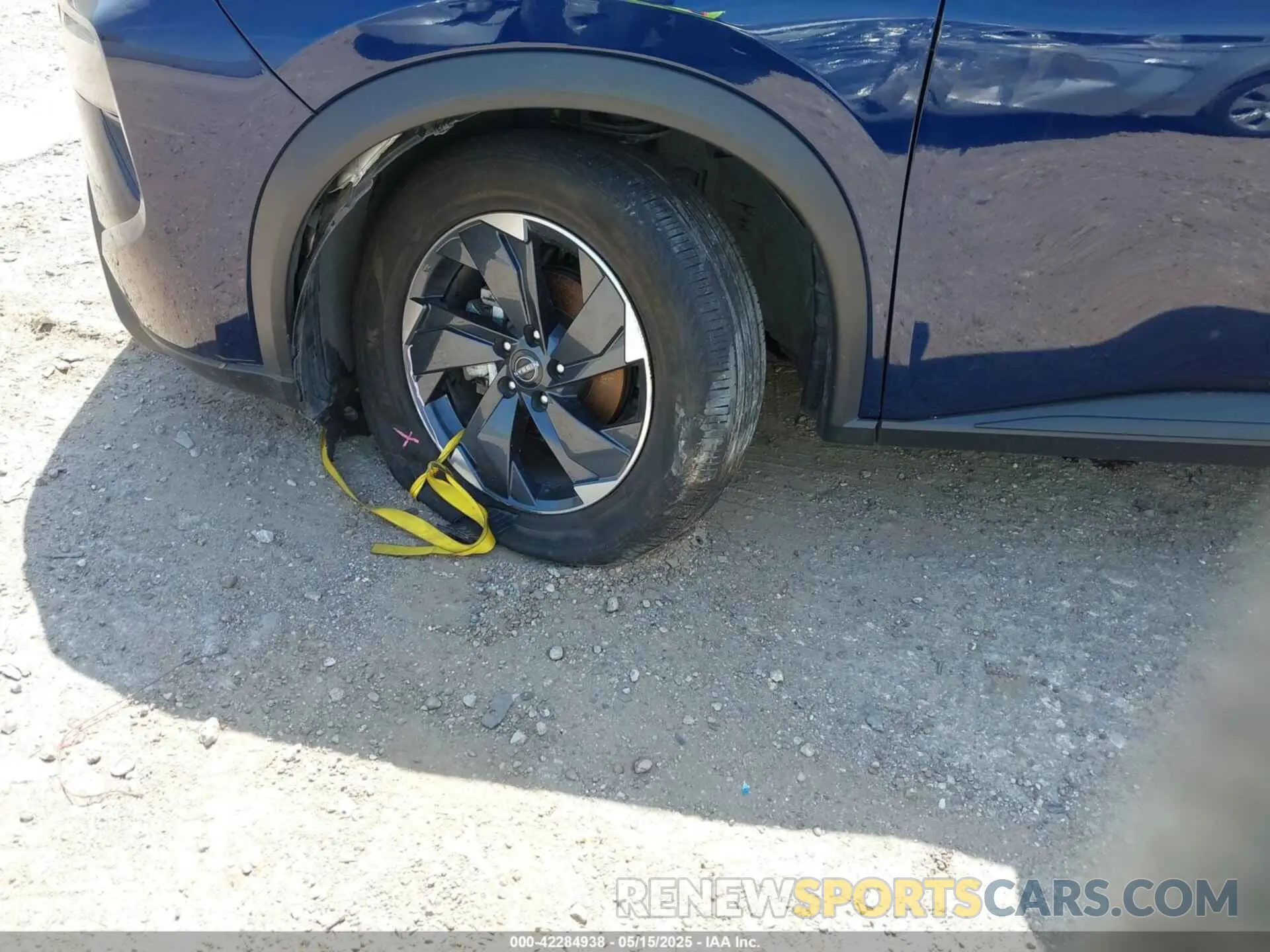 6 Photograph of a damaged car 5N1BT3BB4RC691802 NISSAN ROGUE 2024