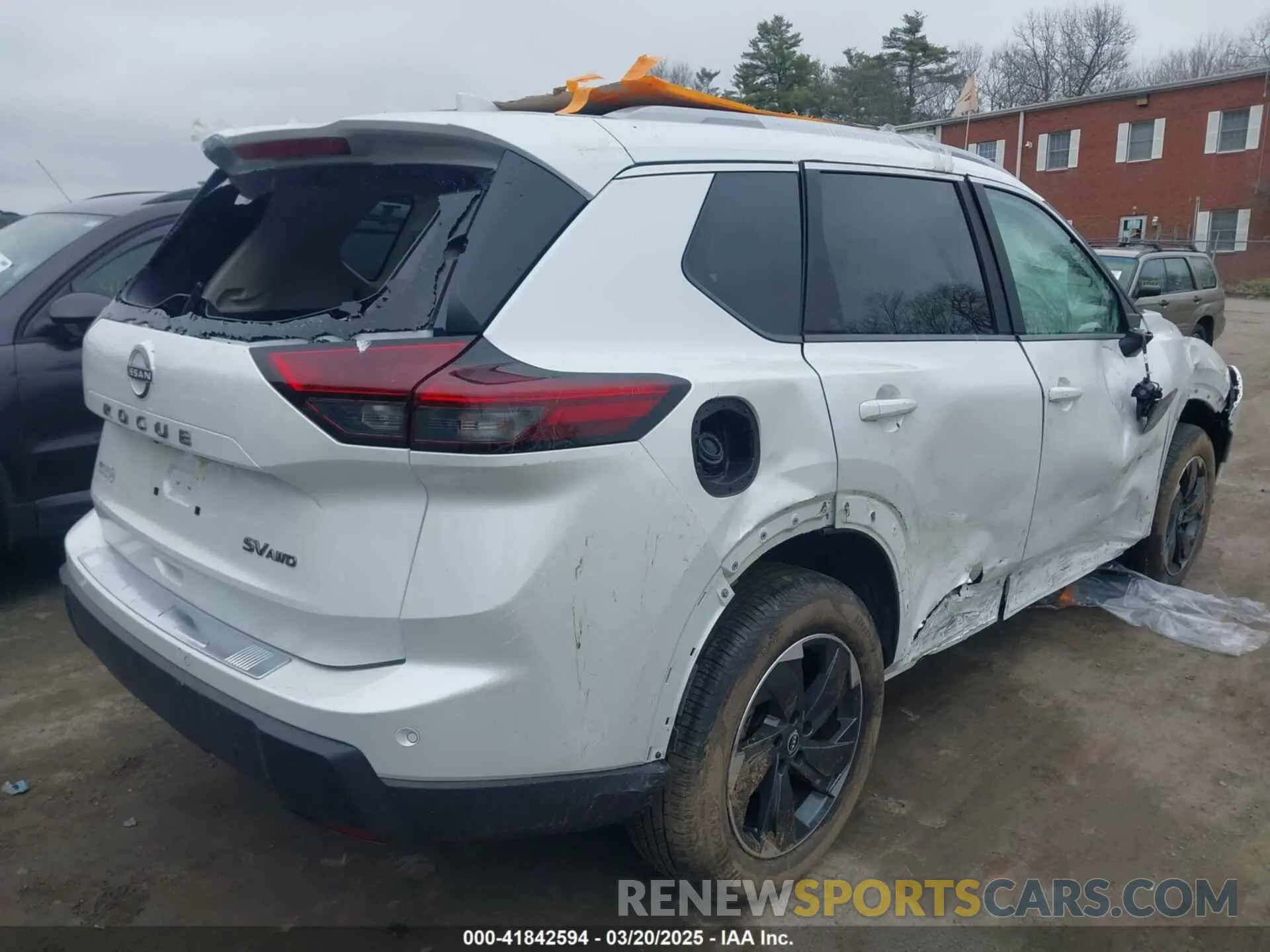 4 Photograph of a damaged car 5N1BT3BB4RC738844 NISSAN ROGUE 2024