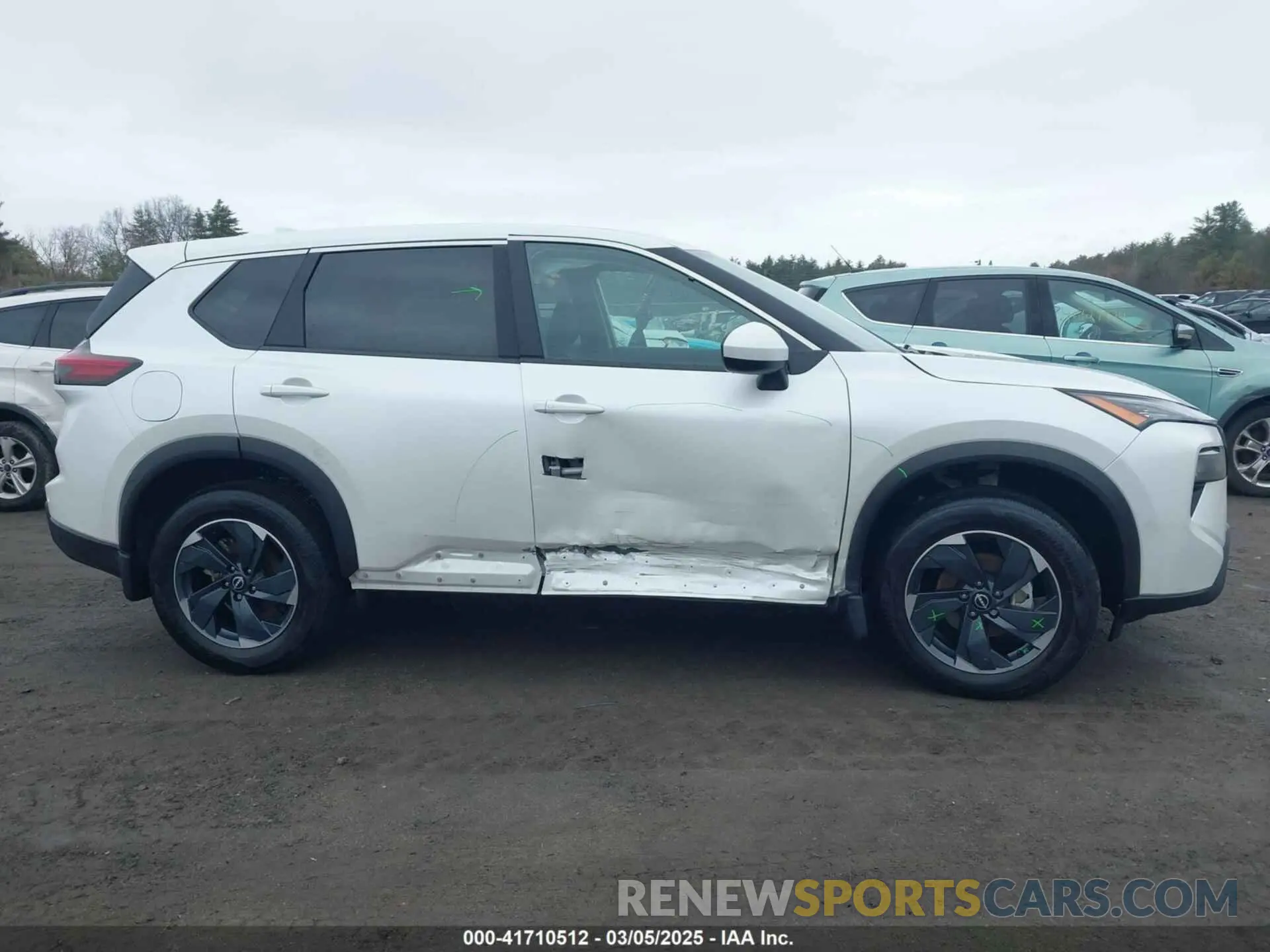 13 Photograph of a damaged car 5N1BT3BB5RC740246 NISSAN ROGUE 2024