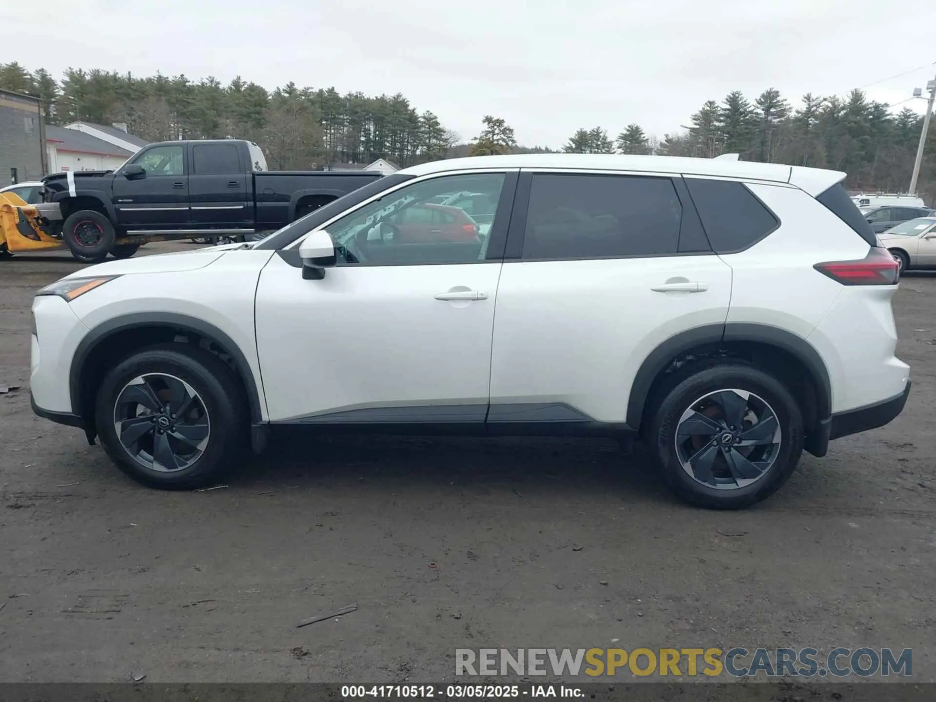 14 Photograph of a damaged car 5N1BT3BB5RC740246 NISSAN ROGUE 2024