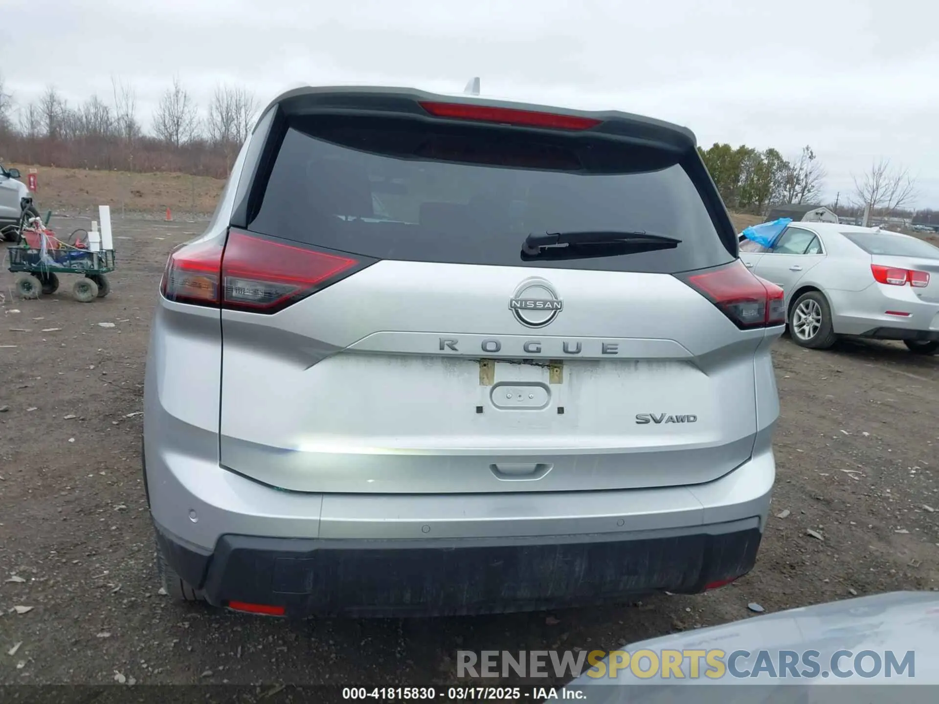 17 Photograph of a damaged car 5N1BT3BB5RC750601 NISSAN ROGUE 2024