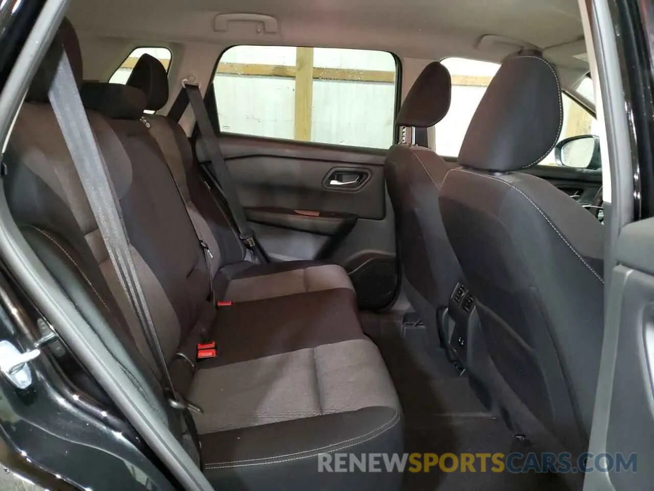 11 Photograph of a damaged car 5N1BT3BB6RC707658 NISSAN ROGUE 2024