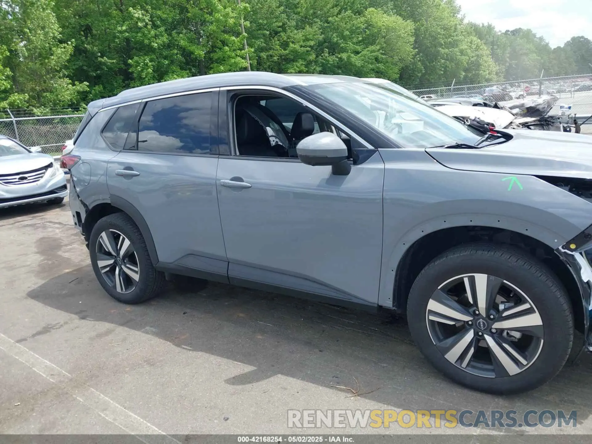 14 Photograph of a damaged car 5N1BT3CA0RC746039 NISSAN ROGUE 2024