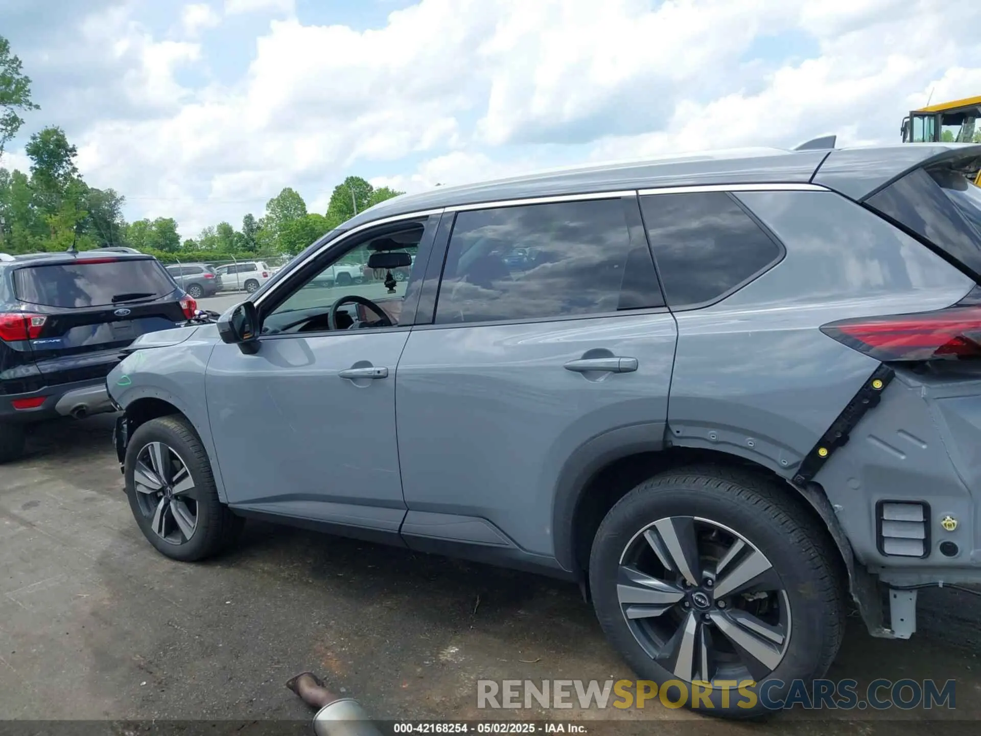 15 Photograph of a damaged car 5N1BT3CA0RC746039 NISSAN ROGUE 2024