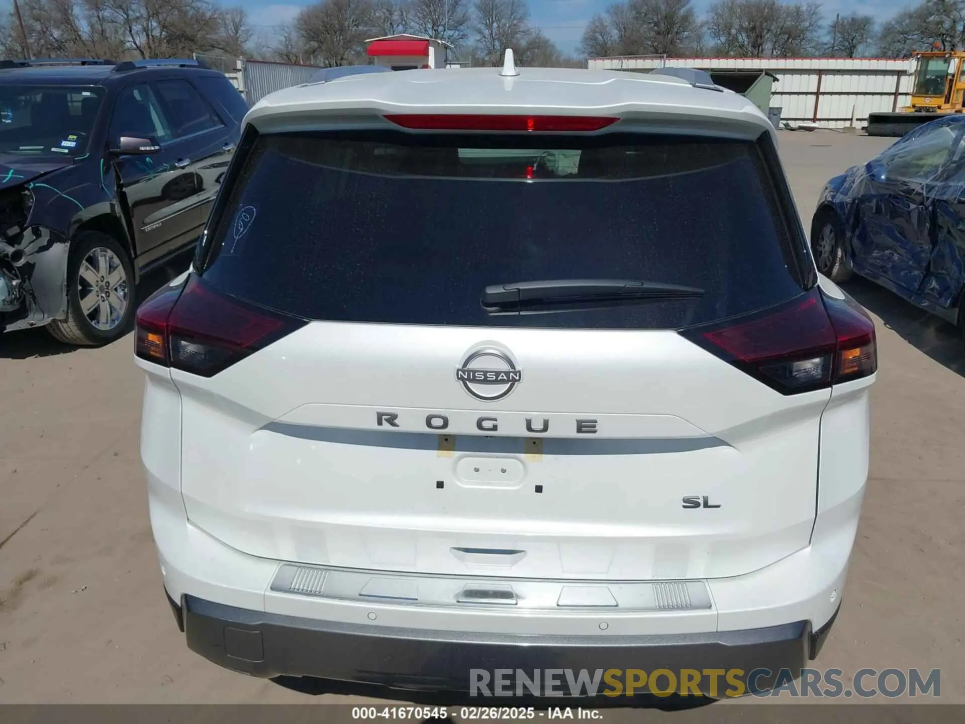 15 Photograph of a damaged car 5N1BT3CA2RC720705 NISSAN ROGUE 2024