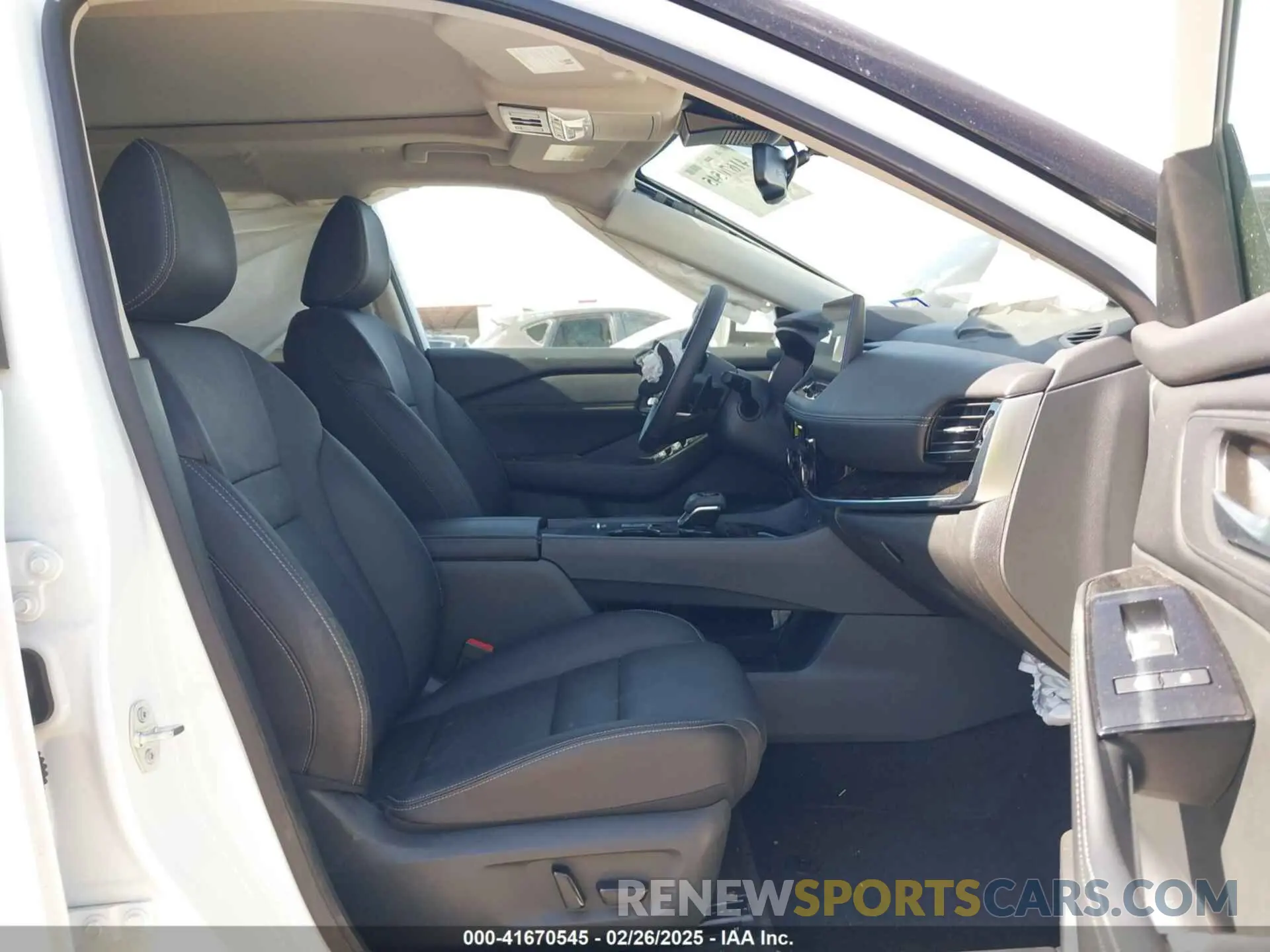 5 Photograph of a damaged car 5N1BT3CA2RC720705 NISSAN ROGUE 2024