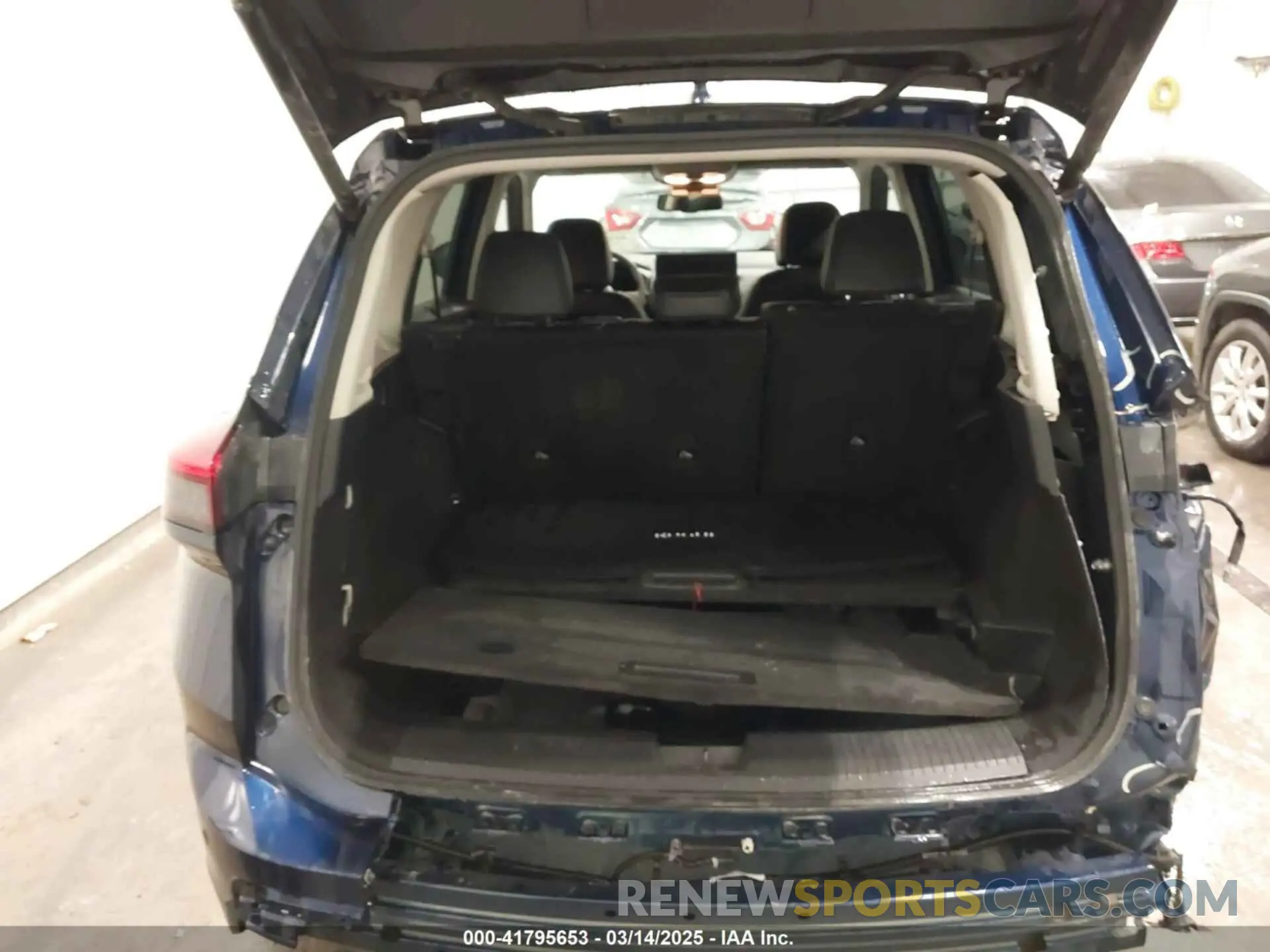 18 Фотография поврежденного автомобиля 5N1BT3CB3RC671748 NISSAN ROGUE 2024