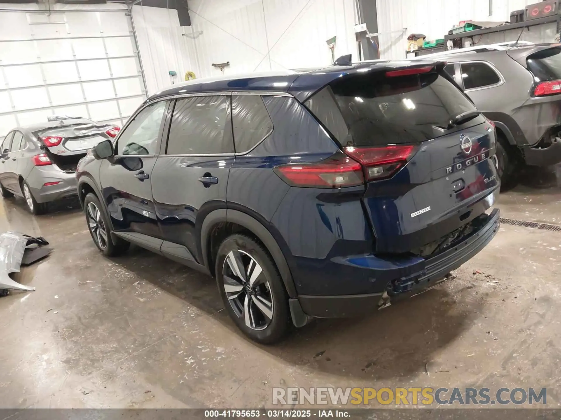 3 Фотография поврежденного автомобиля 5N1BT3CB3RC671748 NISSAN ROGUE 2024