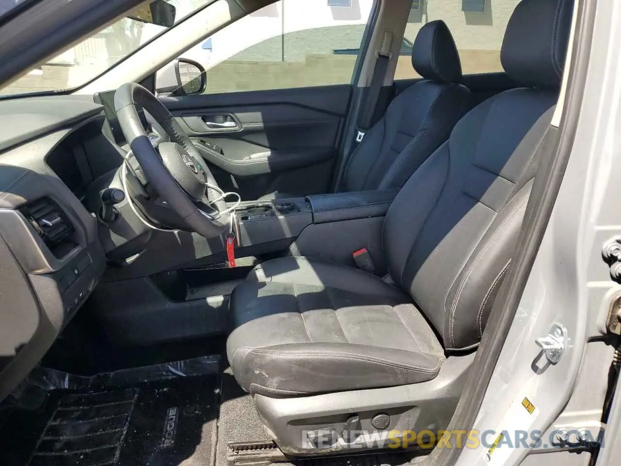 7 Photograph of a damaged car 5N1BT3CB5RC709514 NISSAN ROGUE 2024