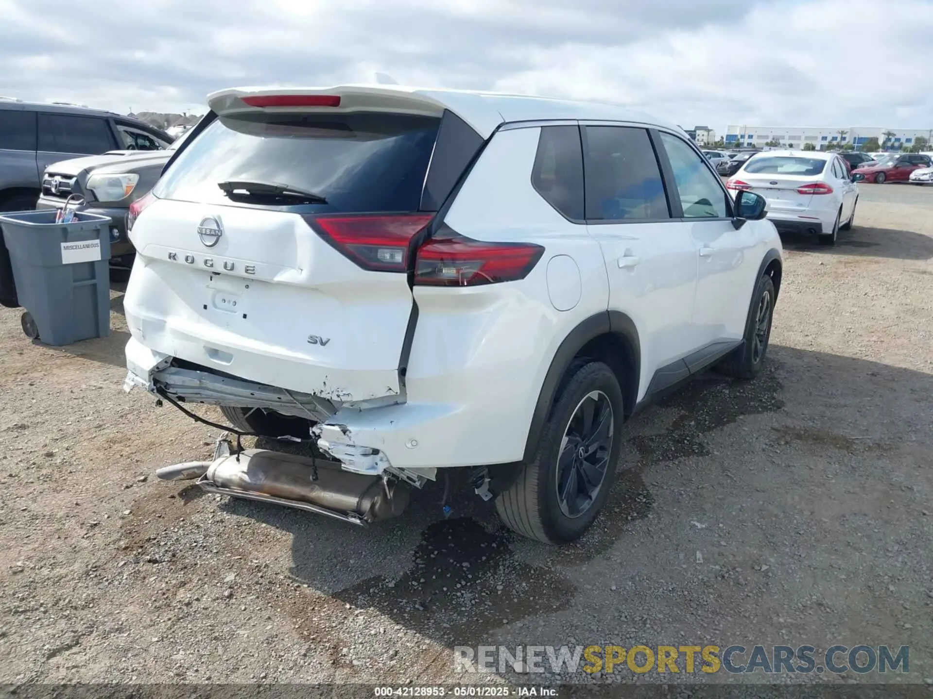 4 Photograph of a damaged car JN8BT3BA2RW355113 NISSAN ROGUE 2024