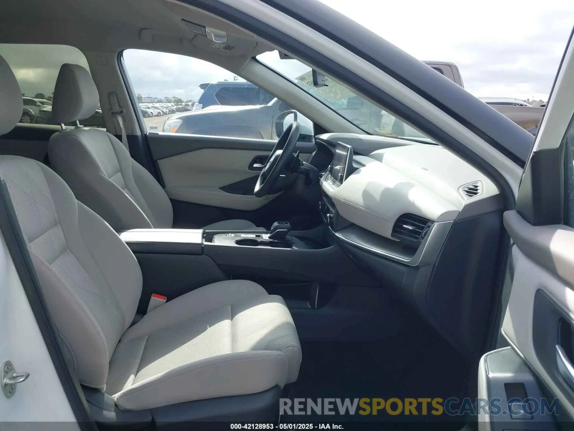 5 Photograph of a damaged car JN8BT3BA2RW355113 NISSAN ROGUE 2024