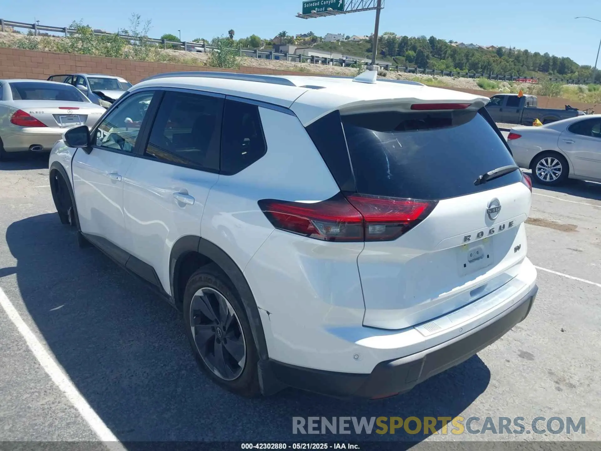 3 Фотография поврежденного автомобиля JN8BT3BA6RW359911 NISSAN ROGUE 2024