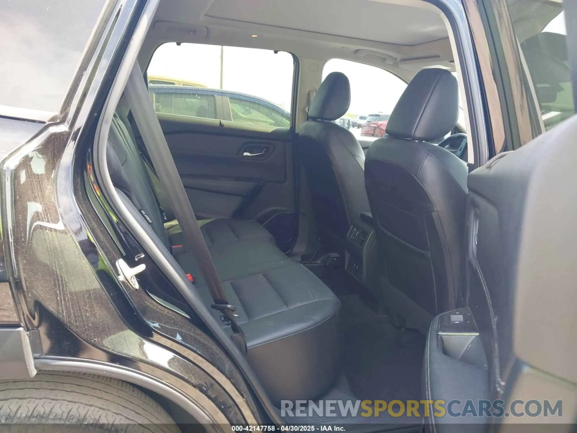 8 Photograph of a damaged car JN8BT3BA7RW352045 NISSAN ROGUE 2024