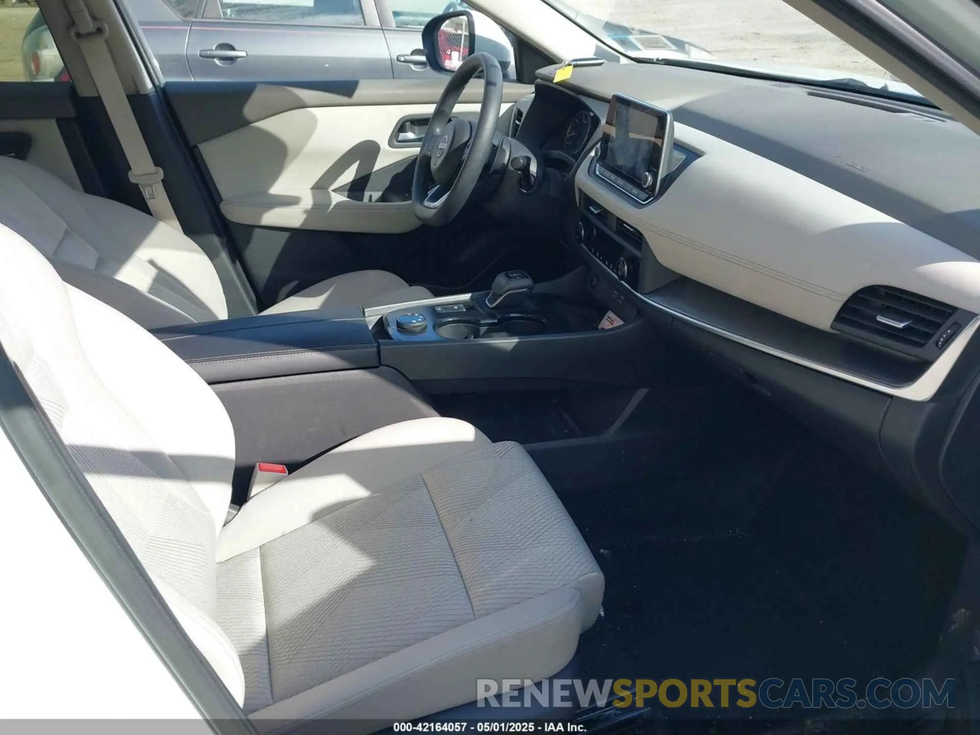 5 Photograph of a damaged car JN8BT3BB0RW420744 NISSAN ROGUE 2024