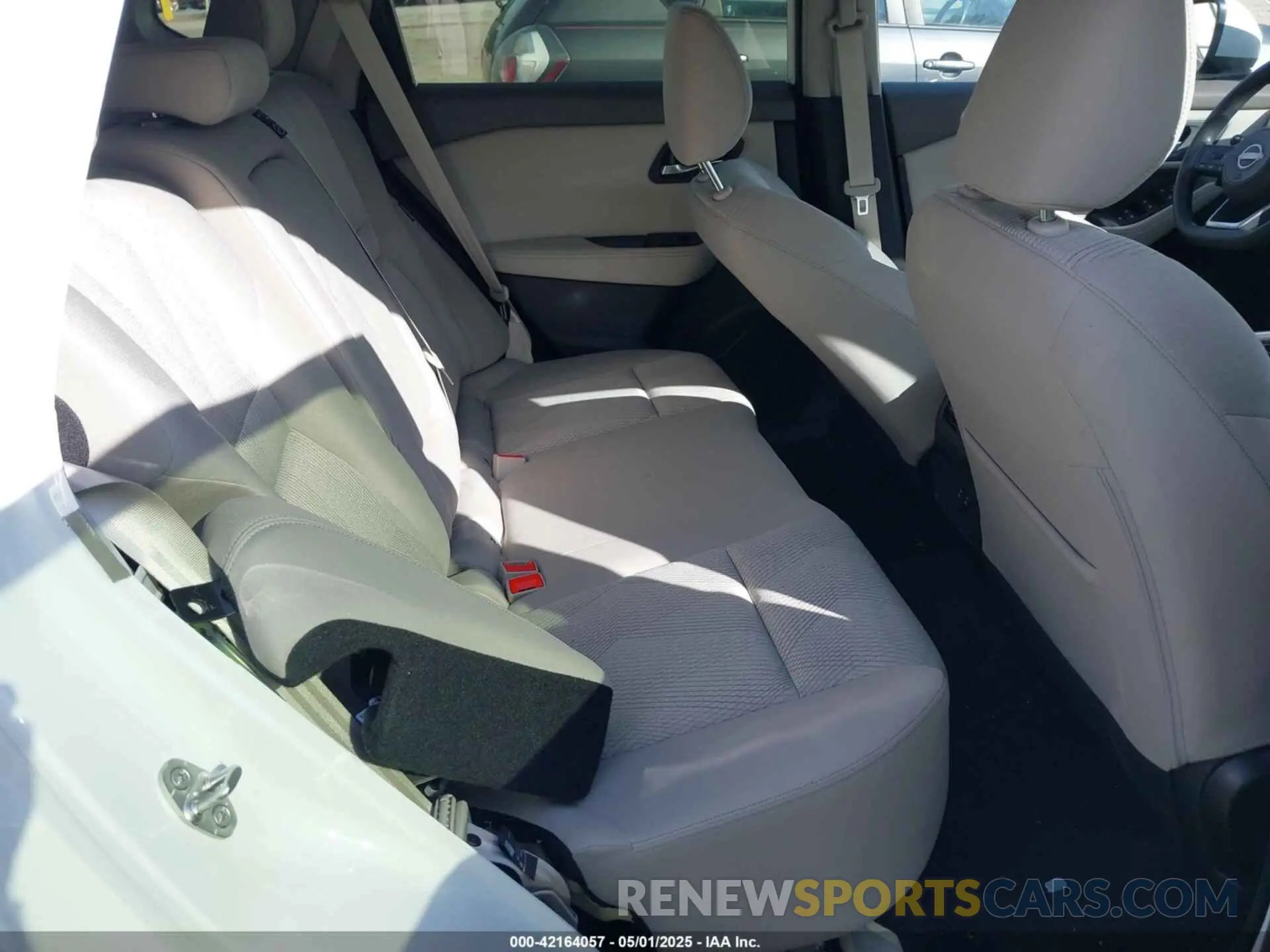 8 Photograph of a damaged car JN8BT3BB0RW420744 NISSAN ROGUE 2024