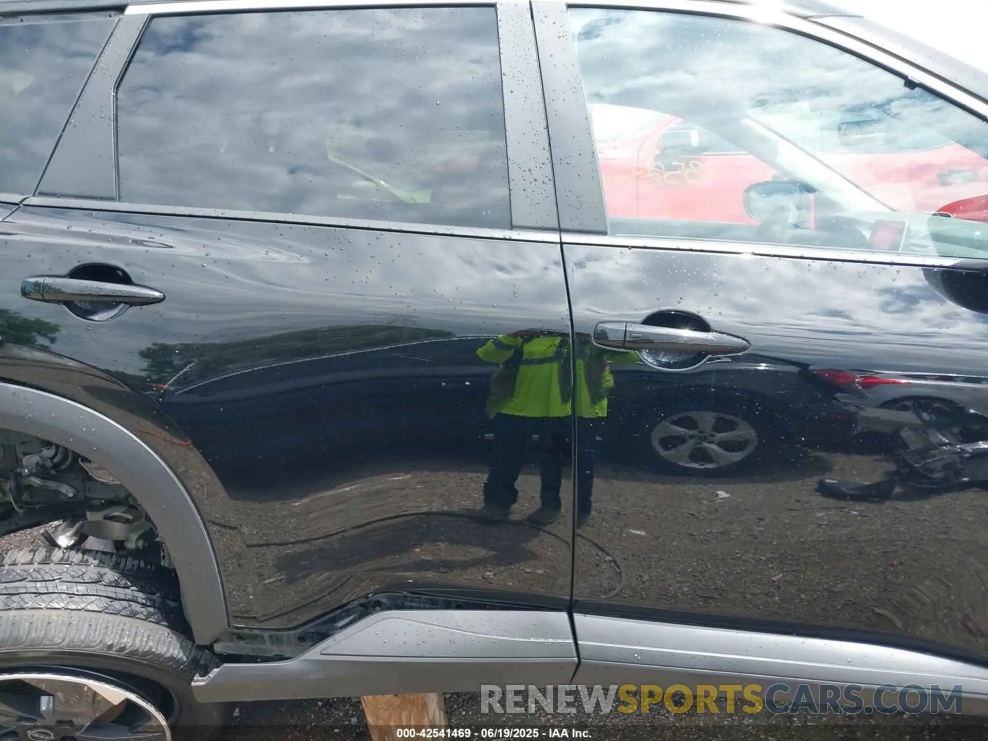 13 Photograph of a damaged car JN8BT3BB0RW426415 NISSAN ROGUE 2024