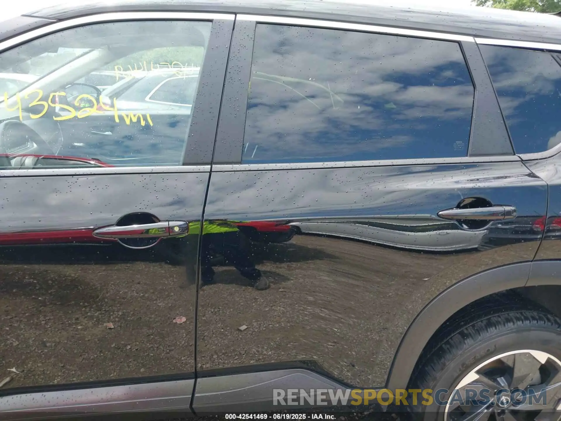 14 Photograph of a damaged car JN8BT3BB0RW426415 NISSAN ROGUE 2024