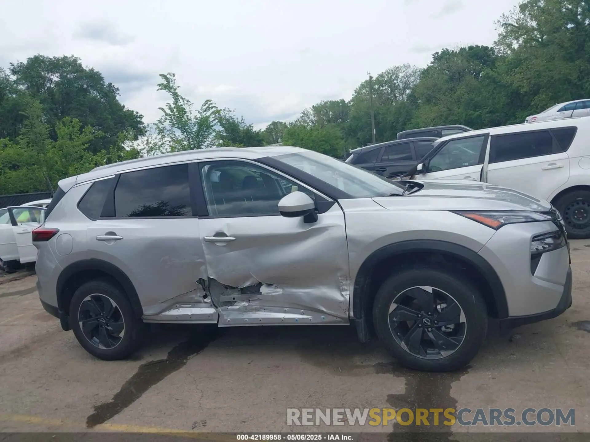 13 Photograph of a damaged car JN8BT3BB7RW434916 NISSAN ROGUE 2024