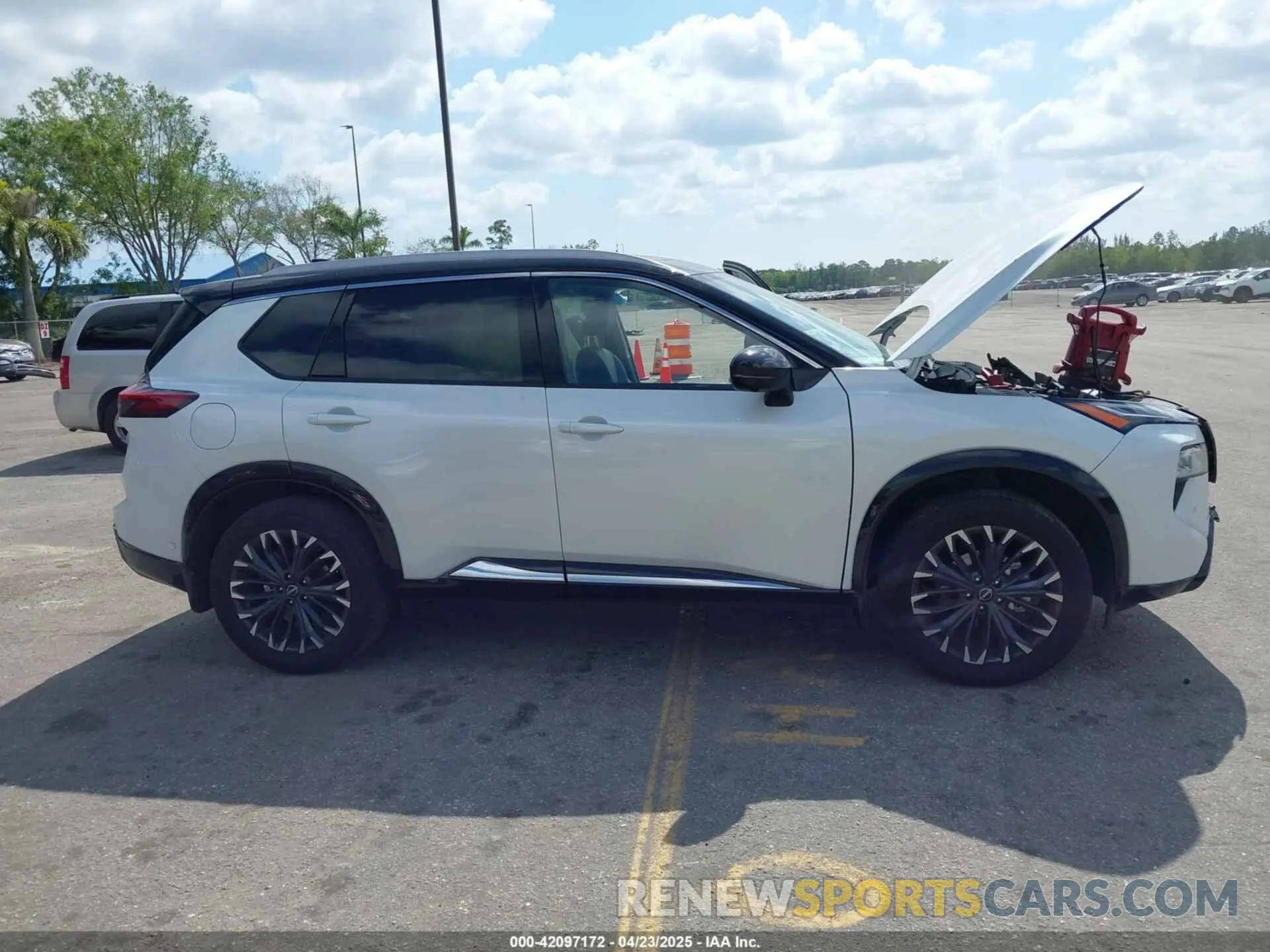 13 Фотография поврежденного автомобиля JN8BT3DC7RW070194 NISSAN ROGUE 2024