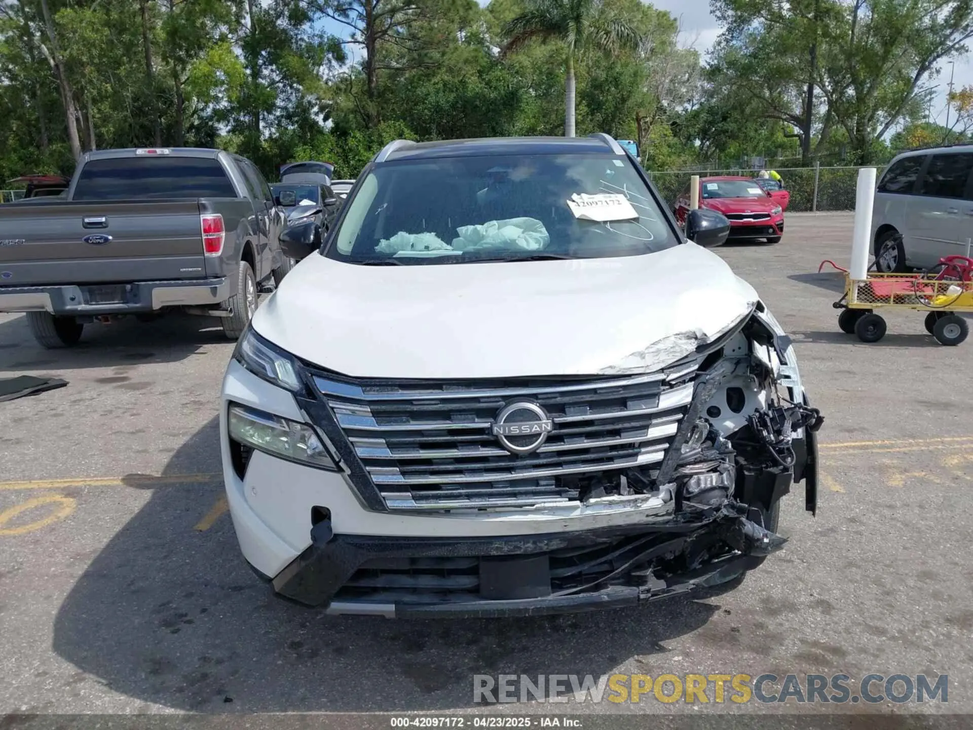 6 Фотография поврежденного автомобиля JN8BT3DC7RW070194 NISSAN ROGUE 2024