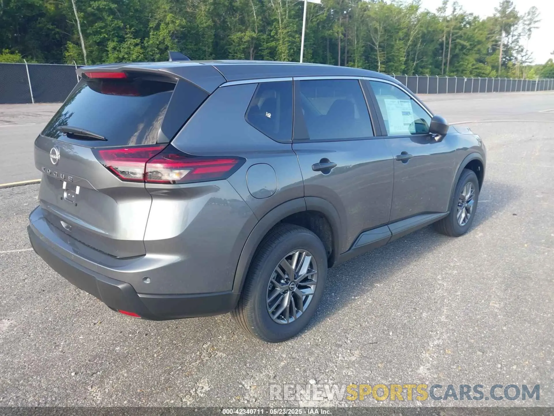 4 Фотография поврежденного автомобиля 5N1BT3AA2SC850069 NISSAN ROGUE 2025