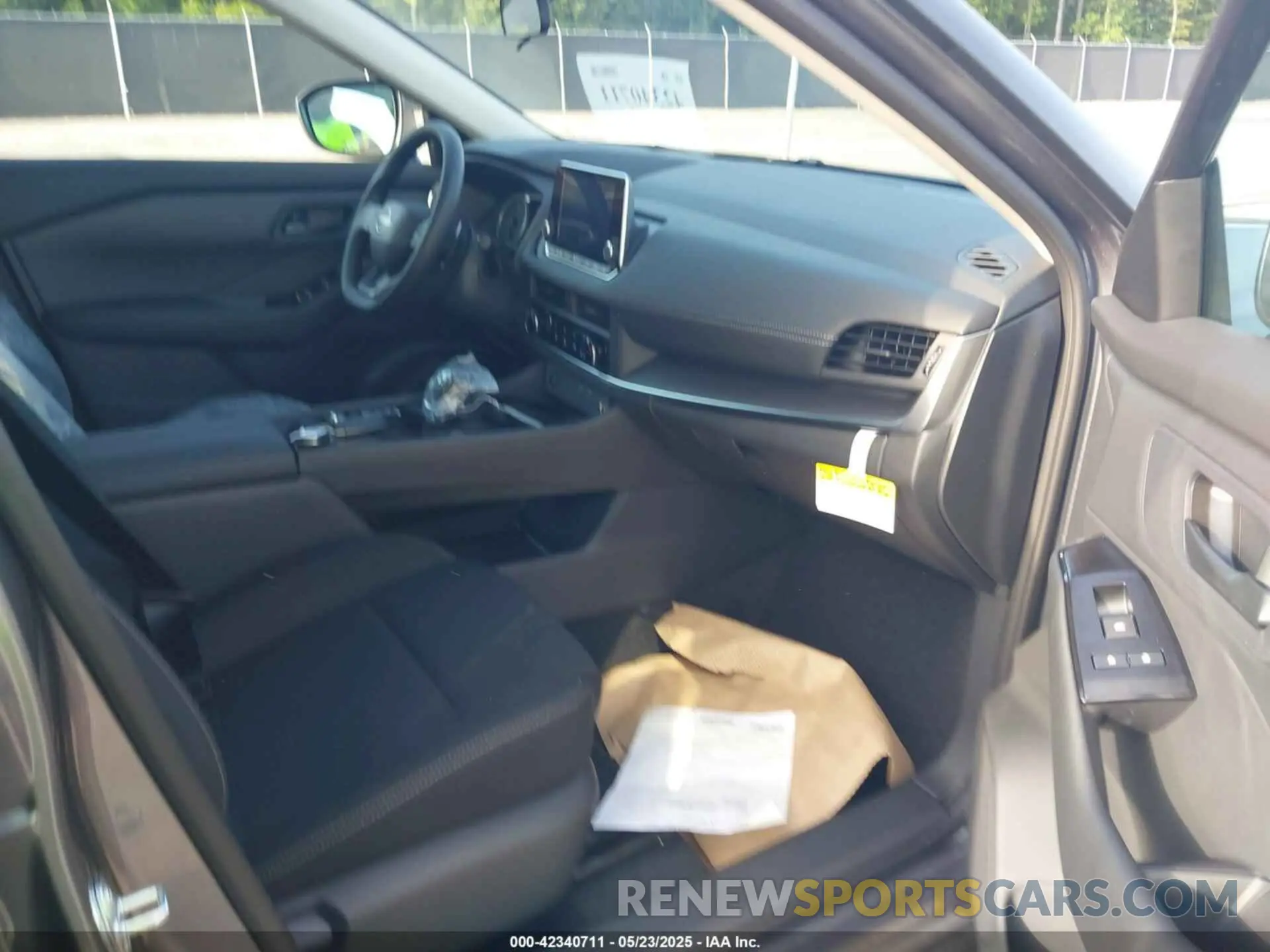 5 Фотография поврежденного автомобиля 5N1BT3AA2SC850069 NISSAN ROGUE 2025